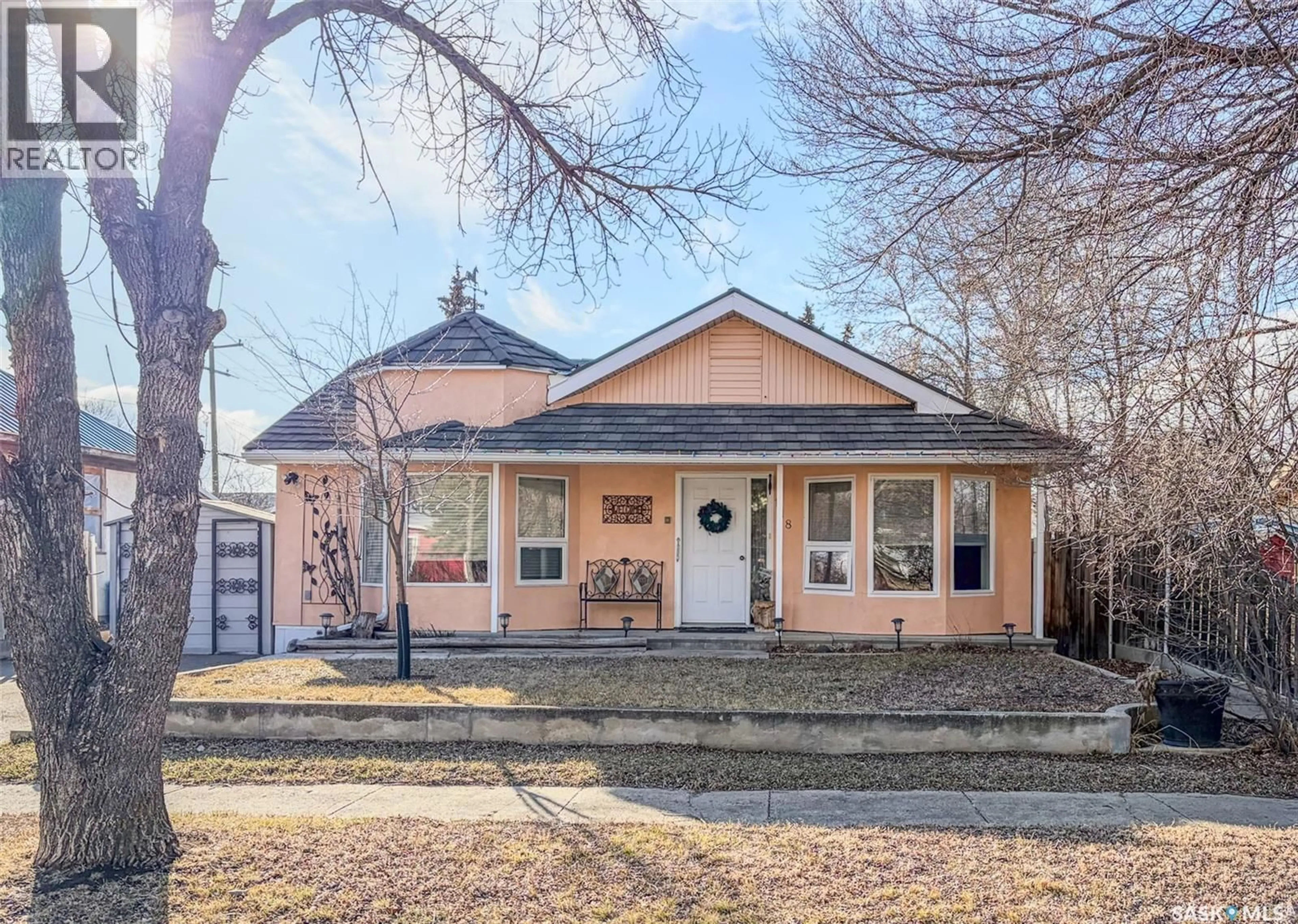 Unknown for 118 CEDAR AVENUE, Eastend Saskatchewan S0N0T0