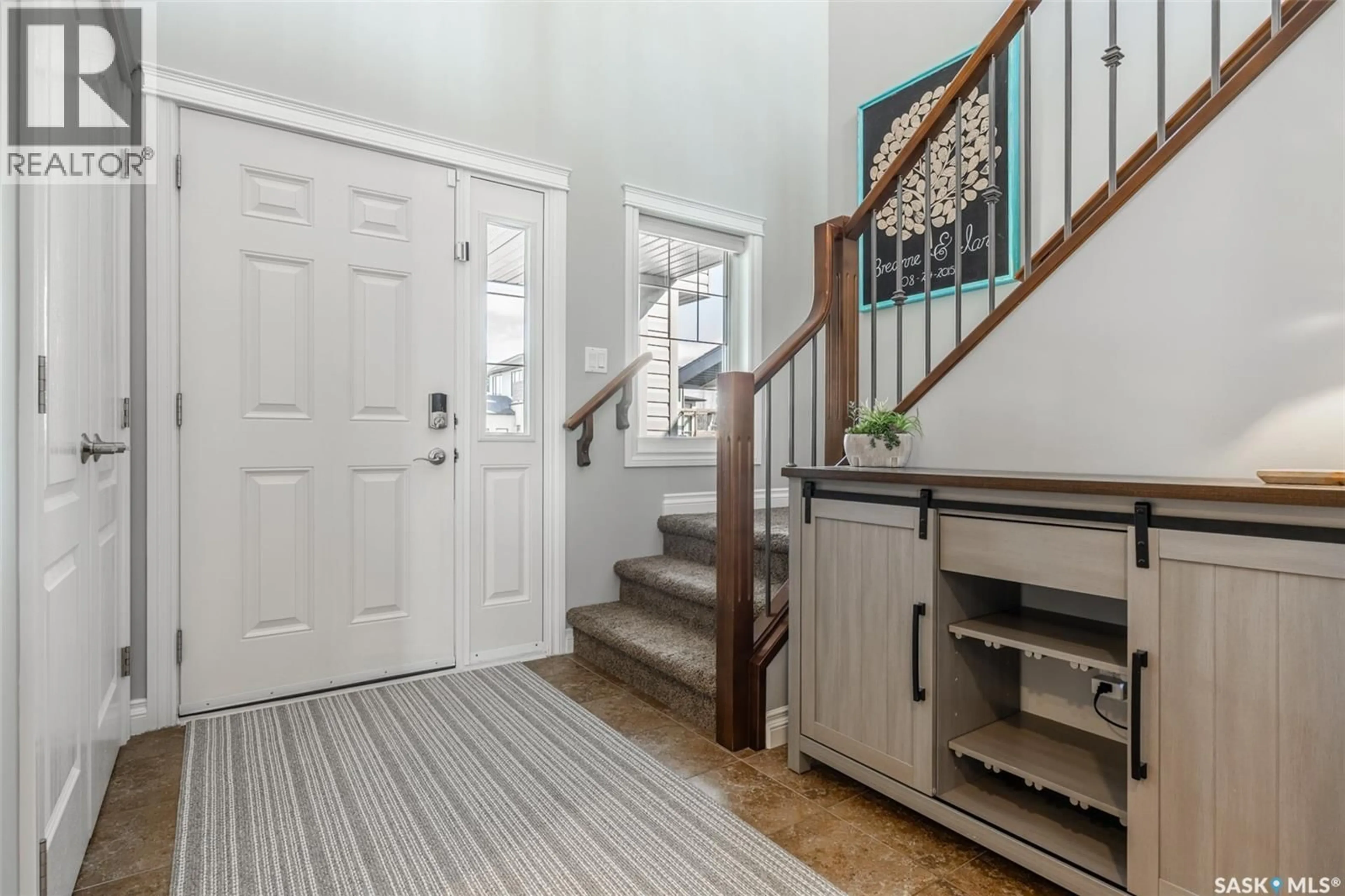 Indoor entryway for 562 EVERGREEN BOULEVARD, Saskatoon Saskatchewan S7W0M8