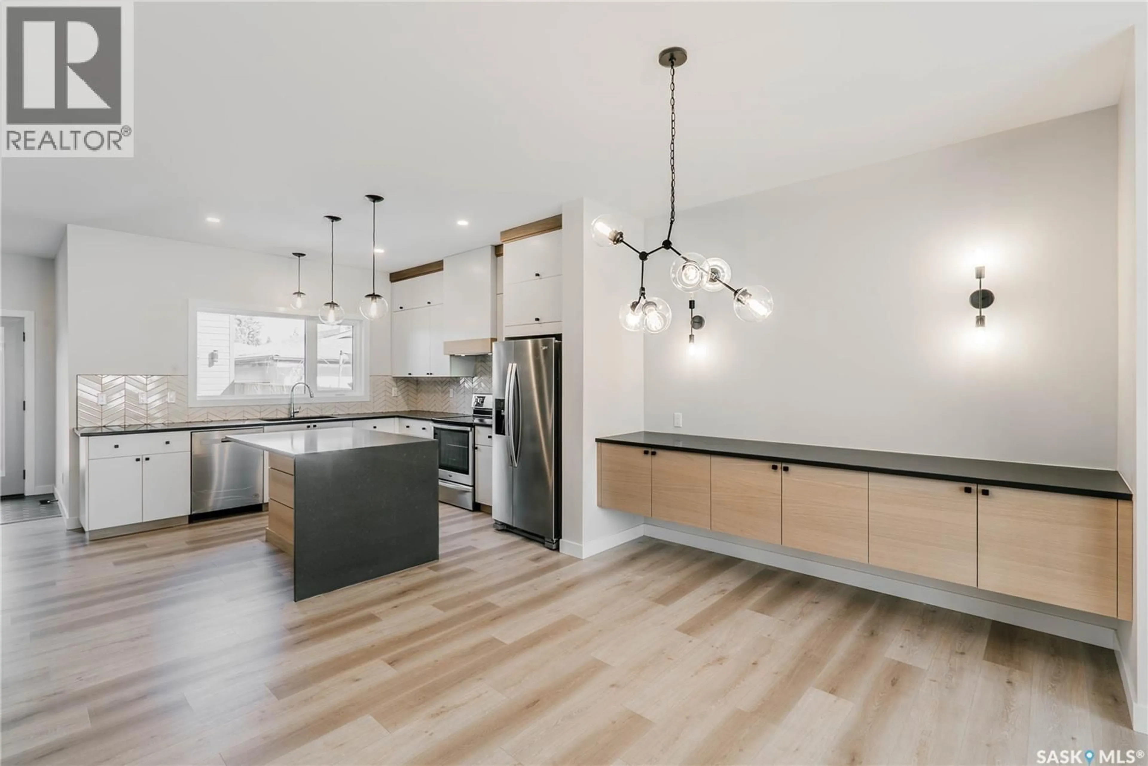 Open concept kitchen, unknown for 803 2ND STREET, Saskatoon Saskatchewan S7H1P8