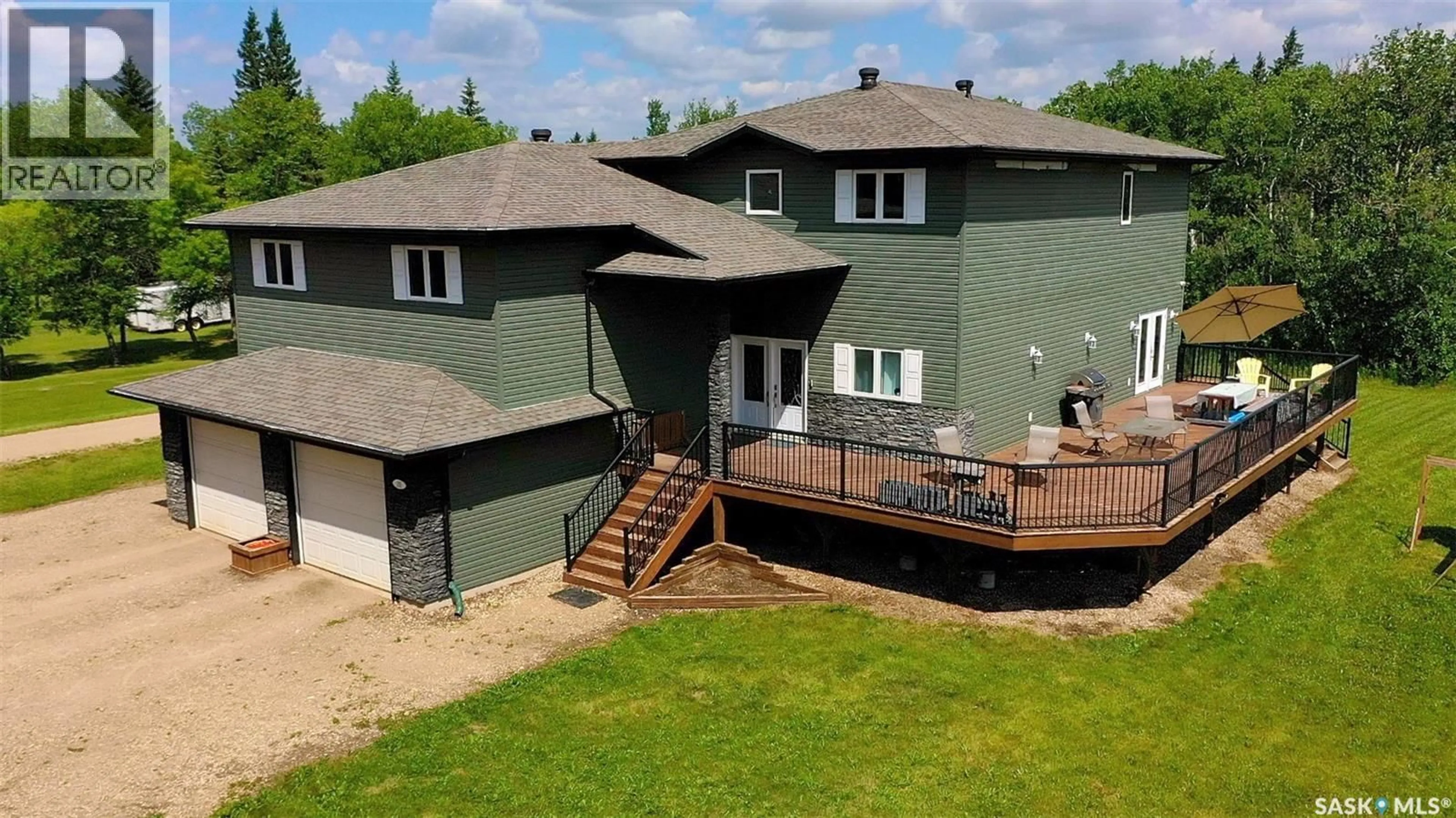 A pic from outside/outdoor area/front of a property/back of a property/a pic from drone, unknown for 205 ROBERTS AVENUE, Canora Saskatchewan S0A0L0