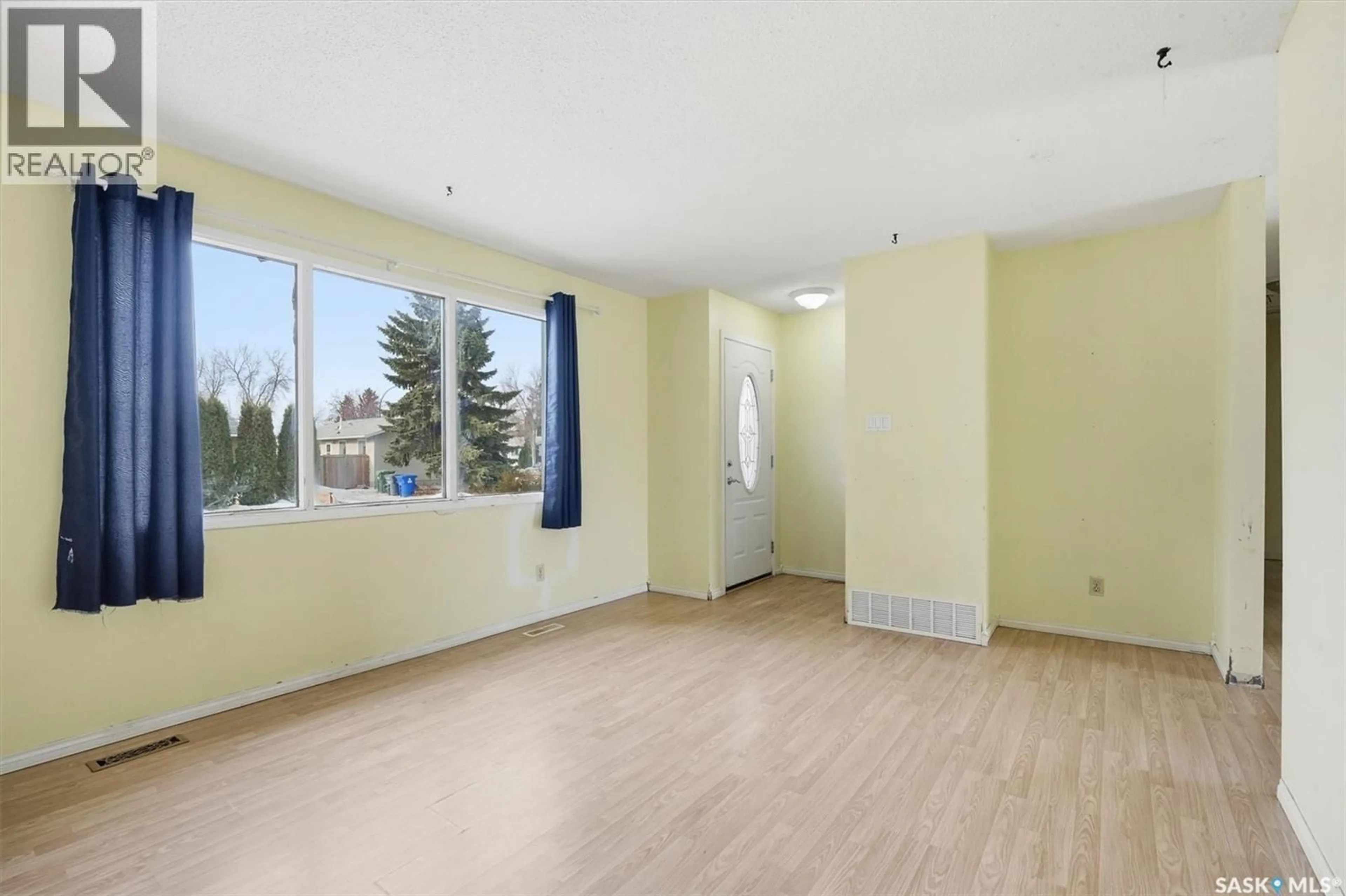 A pic of a room for 554 FISHER CRESCENT, Saskatoon Saskatchewan S7L5E5