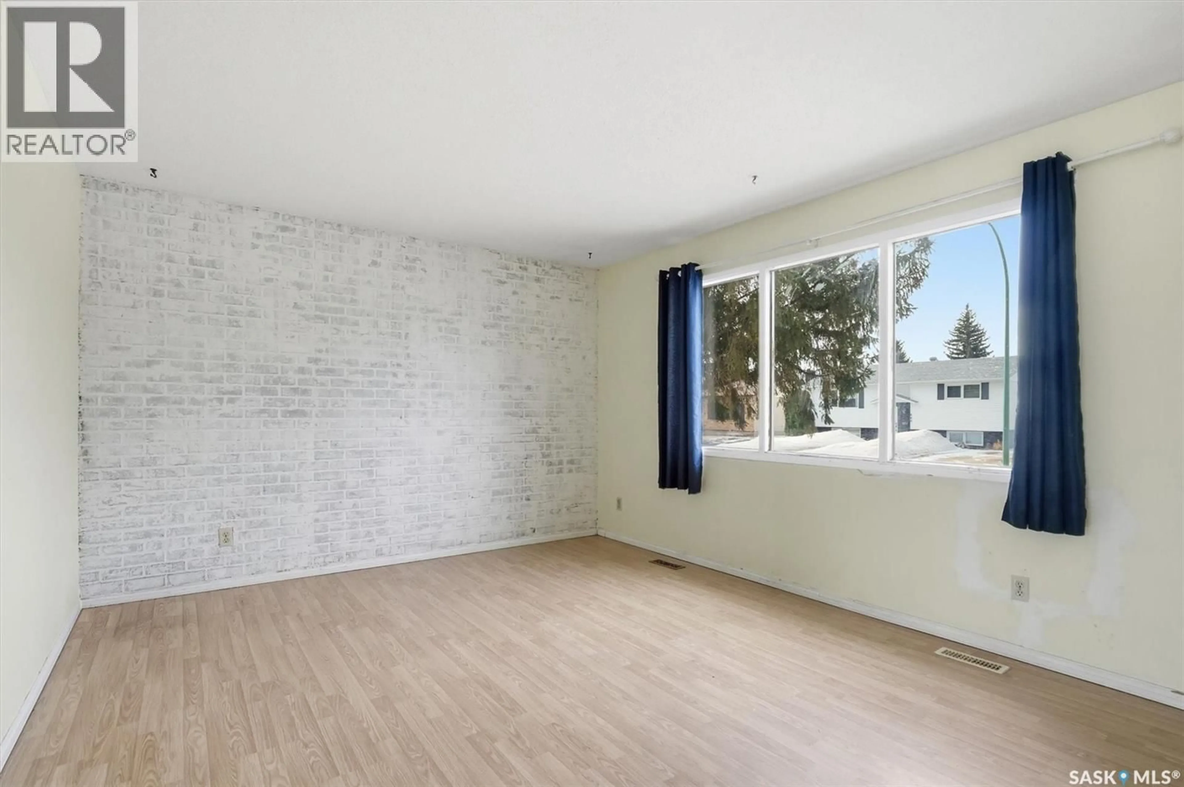 A pic of a room for 554 FISHER CRESCENT, Saskatoon Saskatchewan S7L5E5