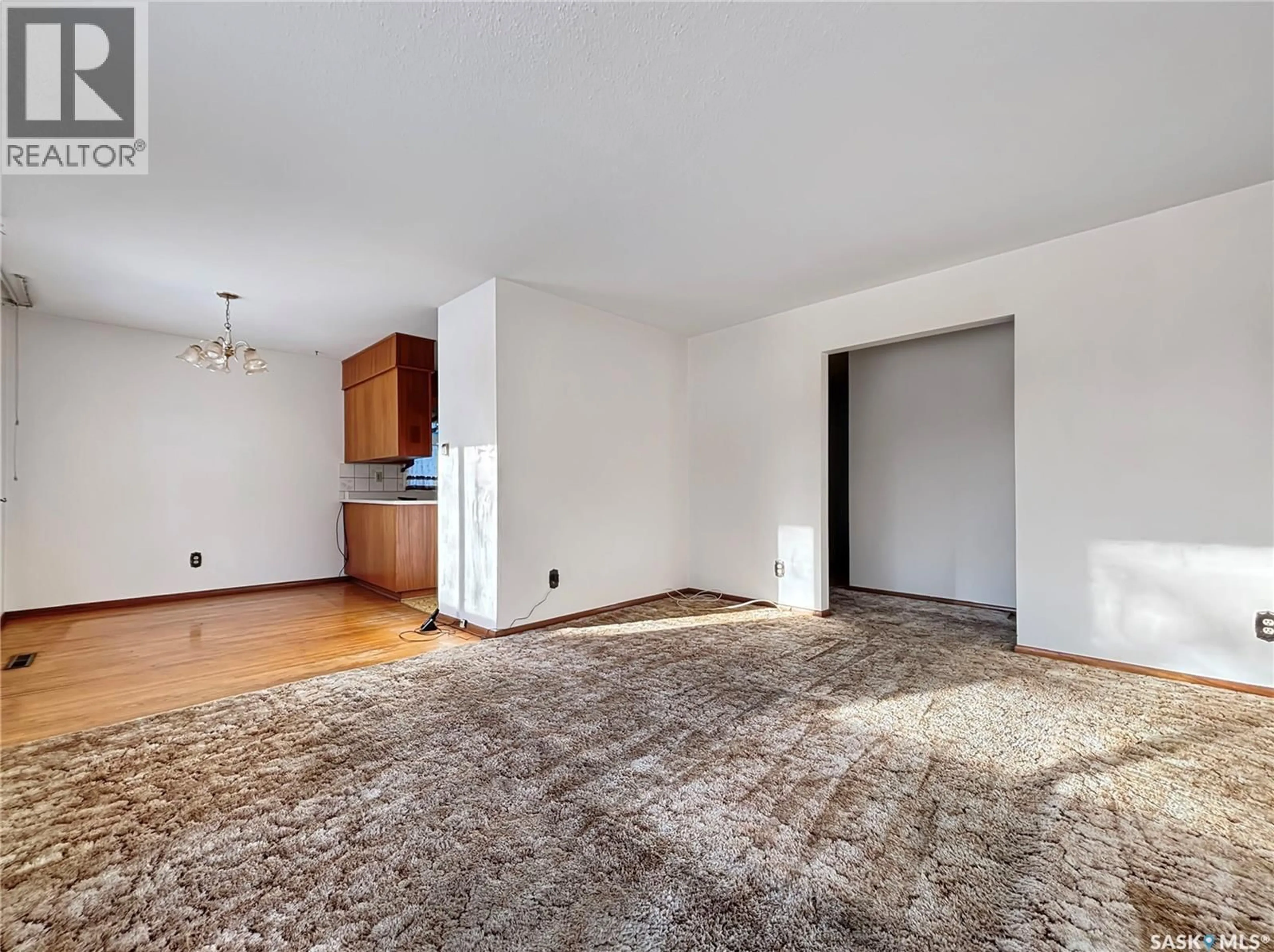 A pic of a room for 27 WALKER CRESCENT, Saskatoon Saskatchewan S7L4H7