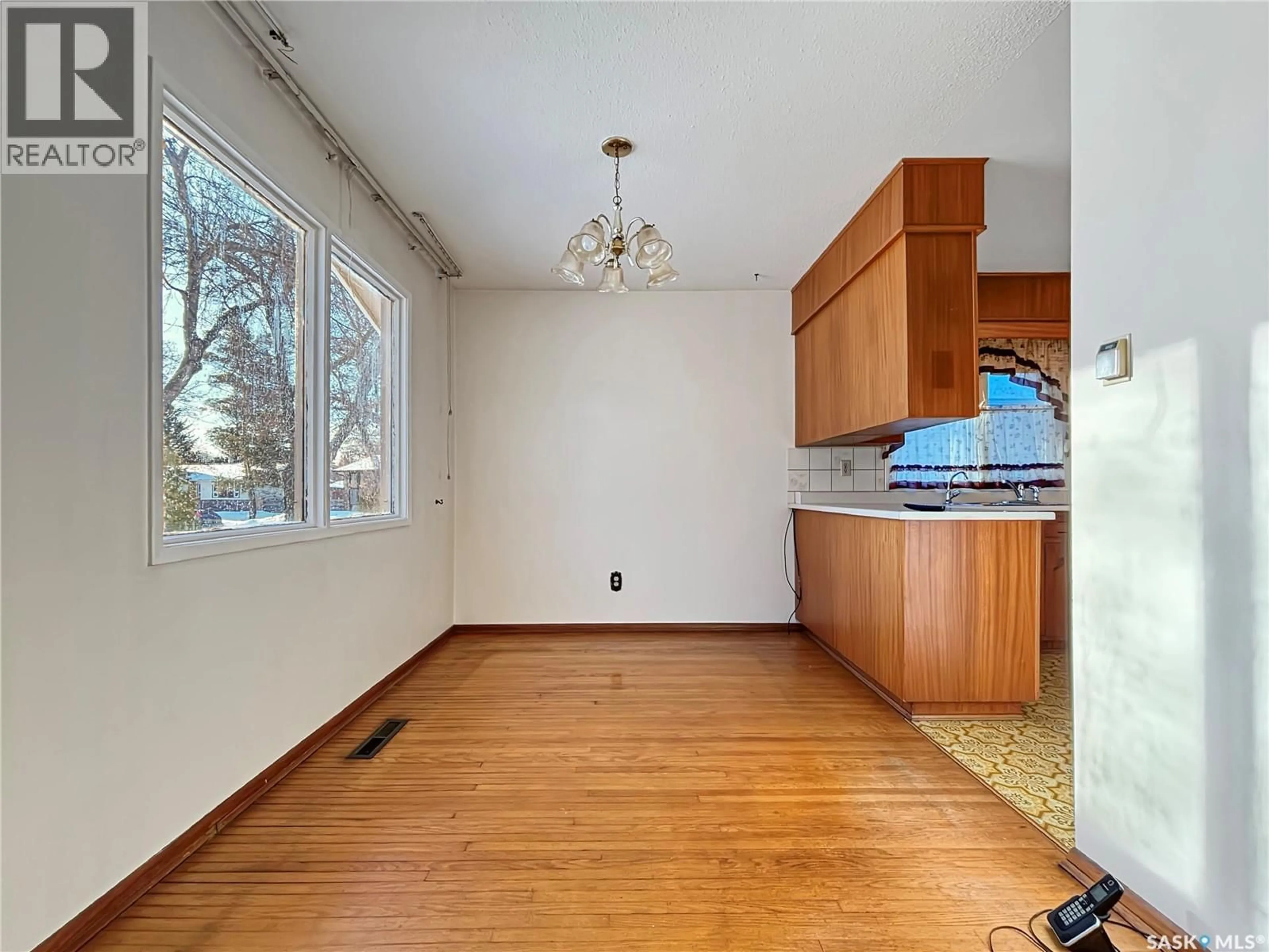 A pic of a room for 27 WALKER CRESCENT, Saskatoon Saskatchewan S7L4H7