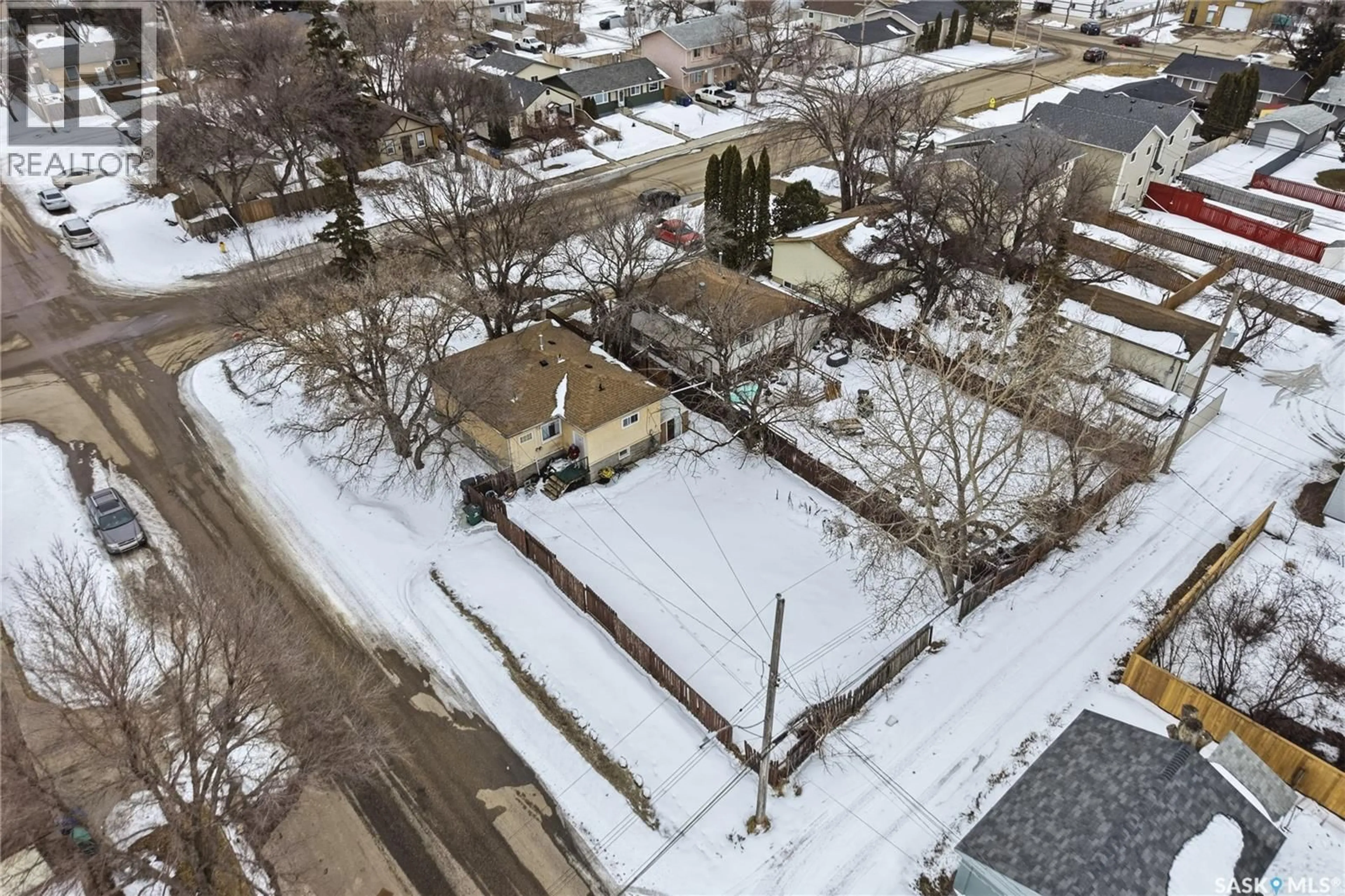 A pic from outside/outdoor area/front of a property/back of a property/a pic from drone, street for 108 DUNLOP STREET, Saskatoon Saskatchewan S7N2B5