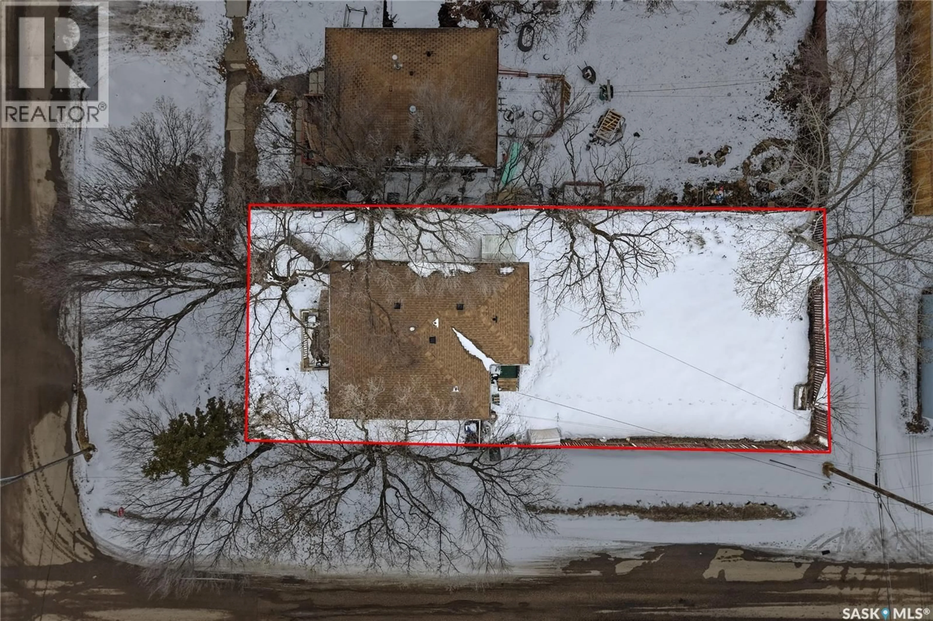 A pic from outside/outdoor area/front of a property/back of a property/a pic from drone, building for 108 DUNLOP STREET, Saskatoon Saskatchewan S7N2B5