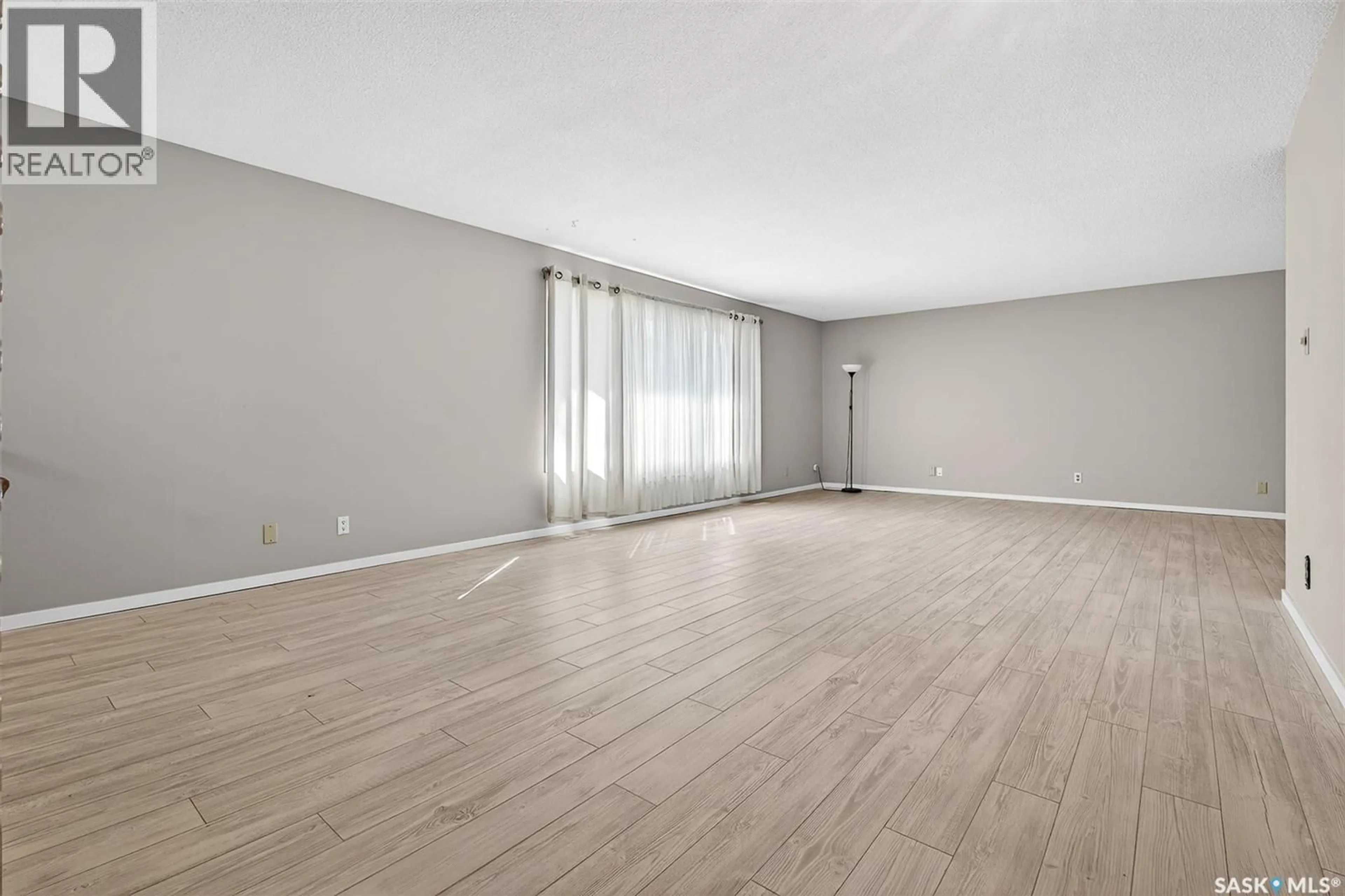 A pic of a room for 1208 ATHABASCA STREET, Moose Jaw Saskatchewan S6H6C6