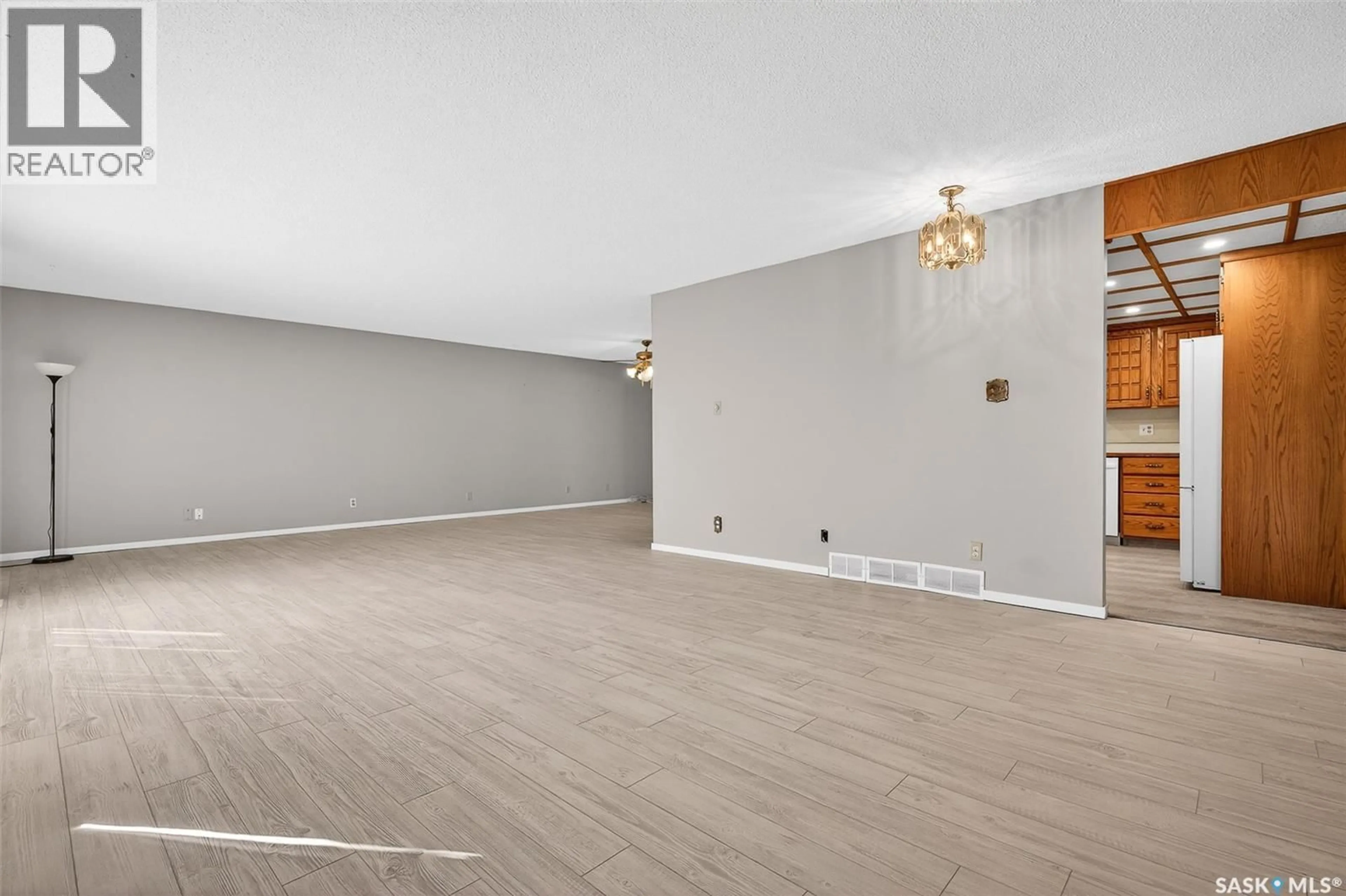 A pic of a room for 1208 ATHABASCA STREET, Moose Jaw Saskatchewan S6H6C6
