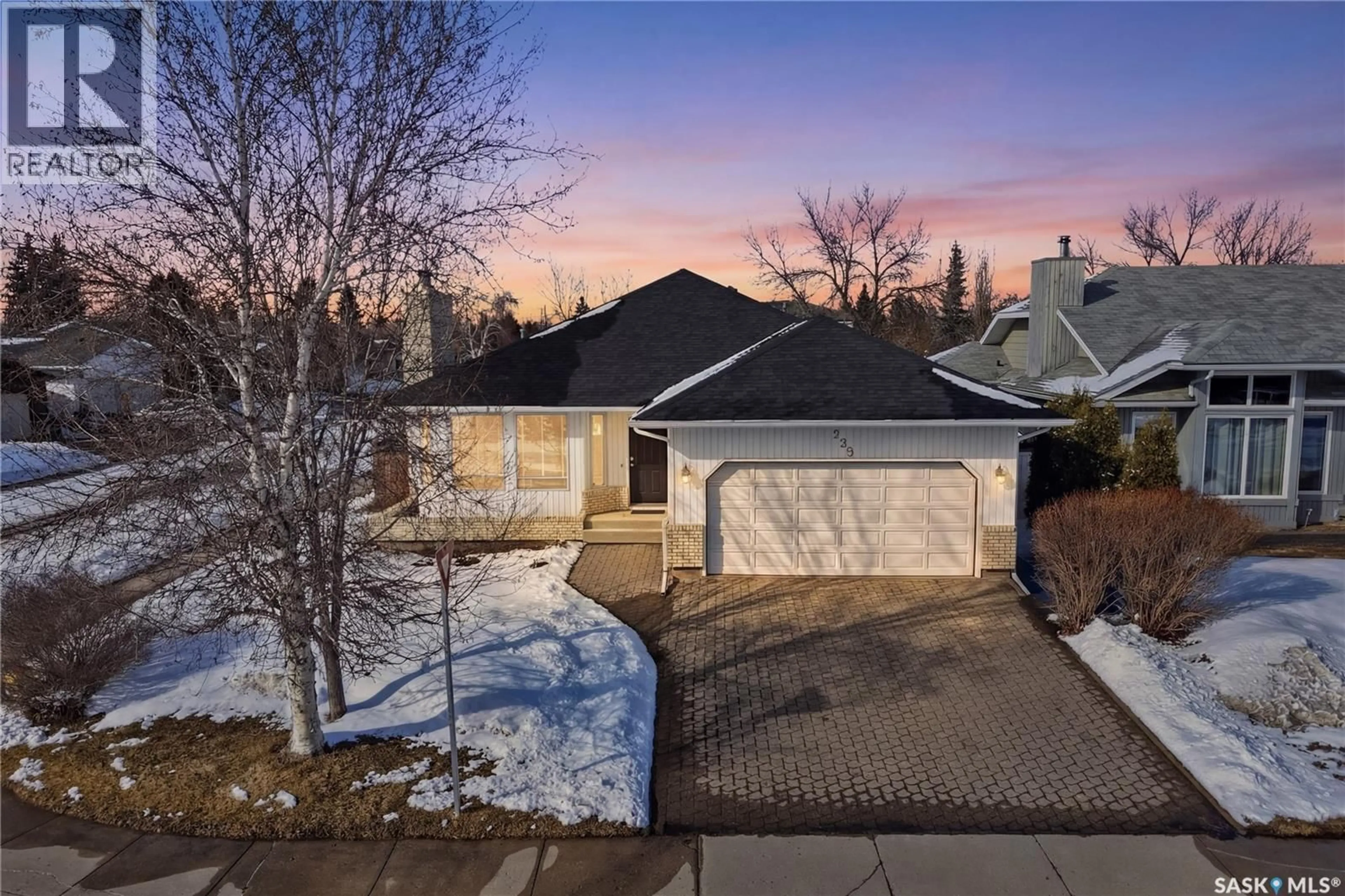 A pic from outside/outdoor area/front of a property/back of a property/a pic from drone, street for 250 BORNSTEIN COURT, Saskatoon Saskatchewan S7N3Y3