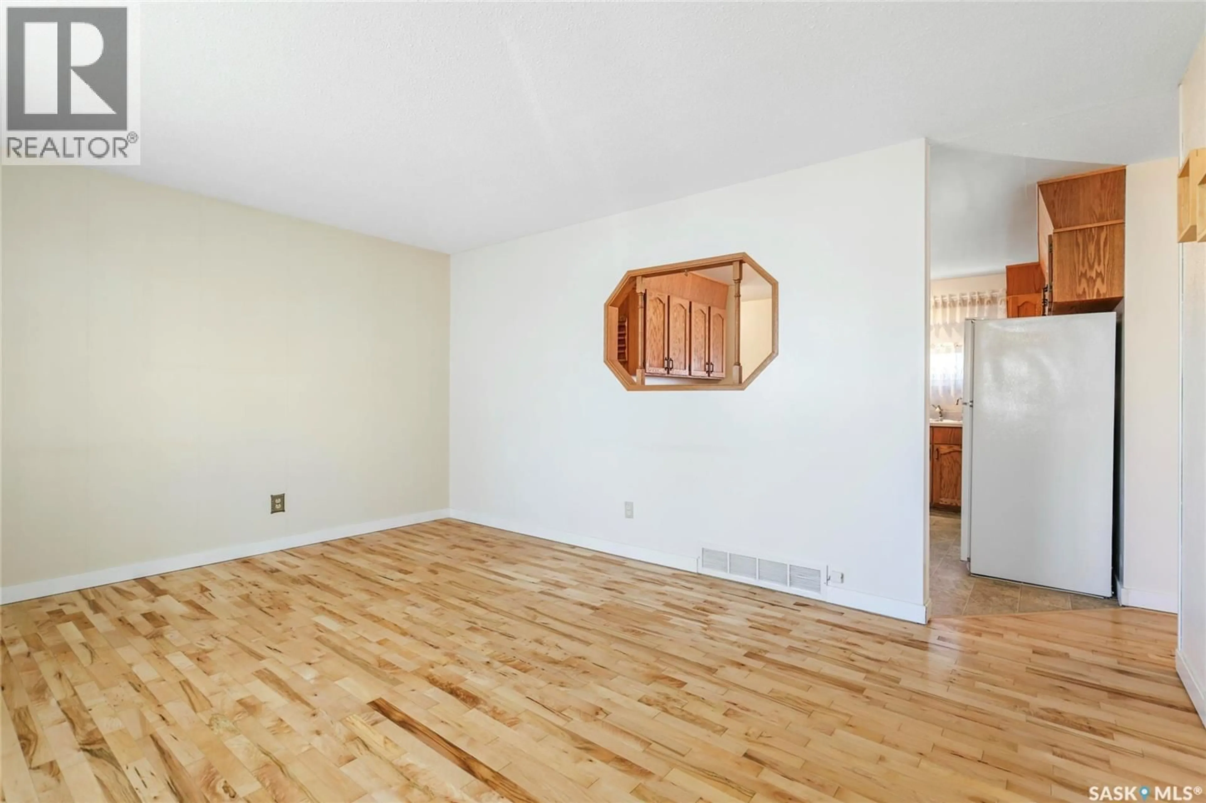 A pic of a room for 761 SNEDDON STREET, Regina Saskatchewan S4T6H3