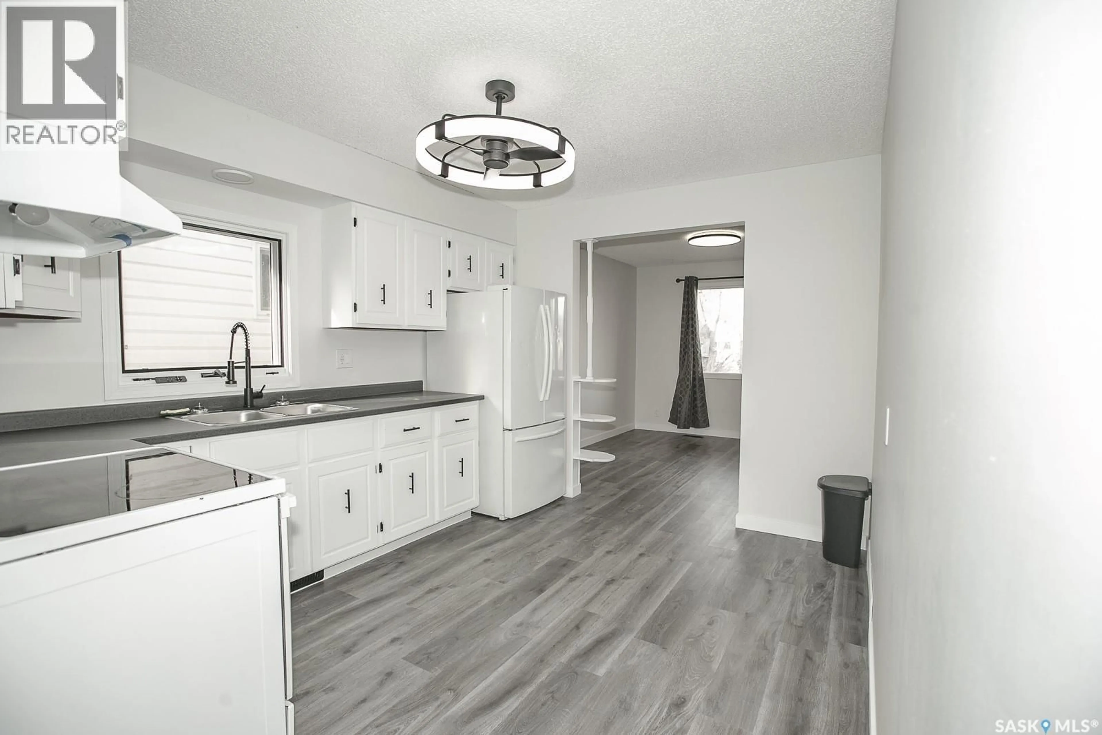 Open concept kitchen, unknown for 805 ELPHINSTONE STREET, Regina Saskatchewan S4T3L5