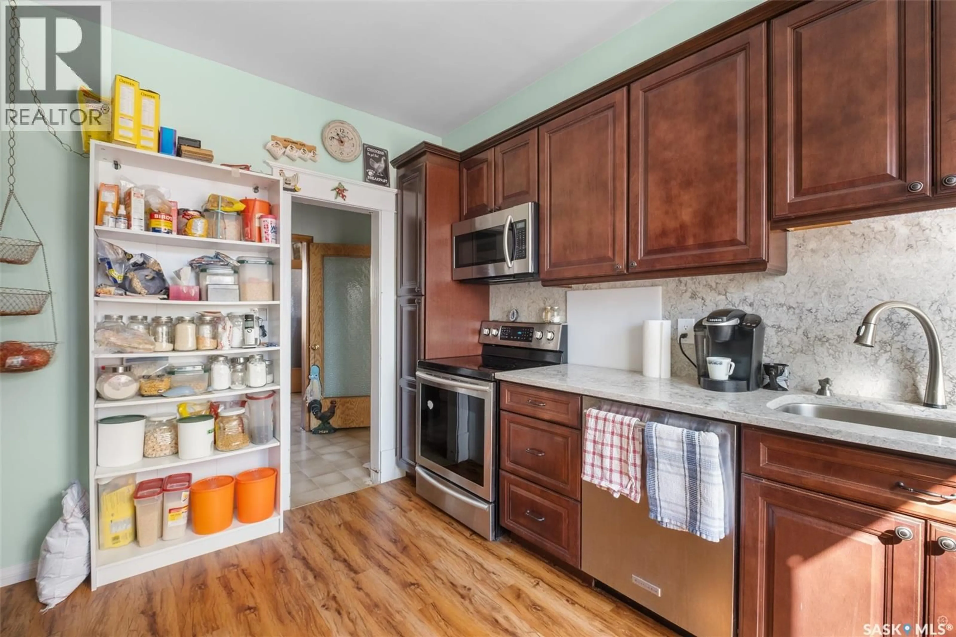 Standard kitchen, unknown for 609 MAIN STREET, St. Louis RM No. 431 Saskatchewan S0K3Y0