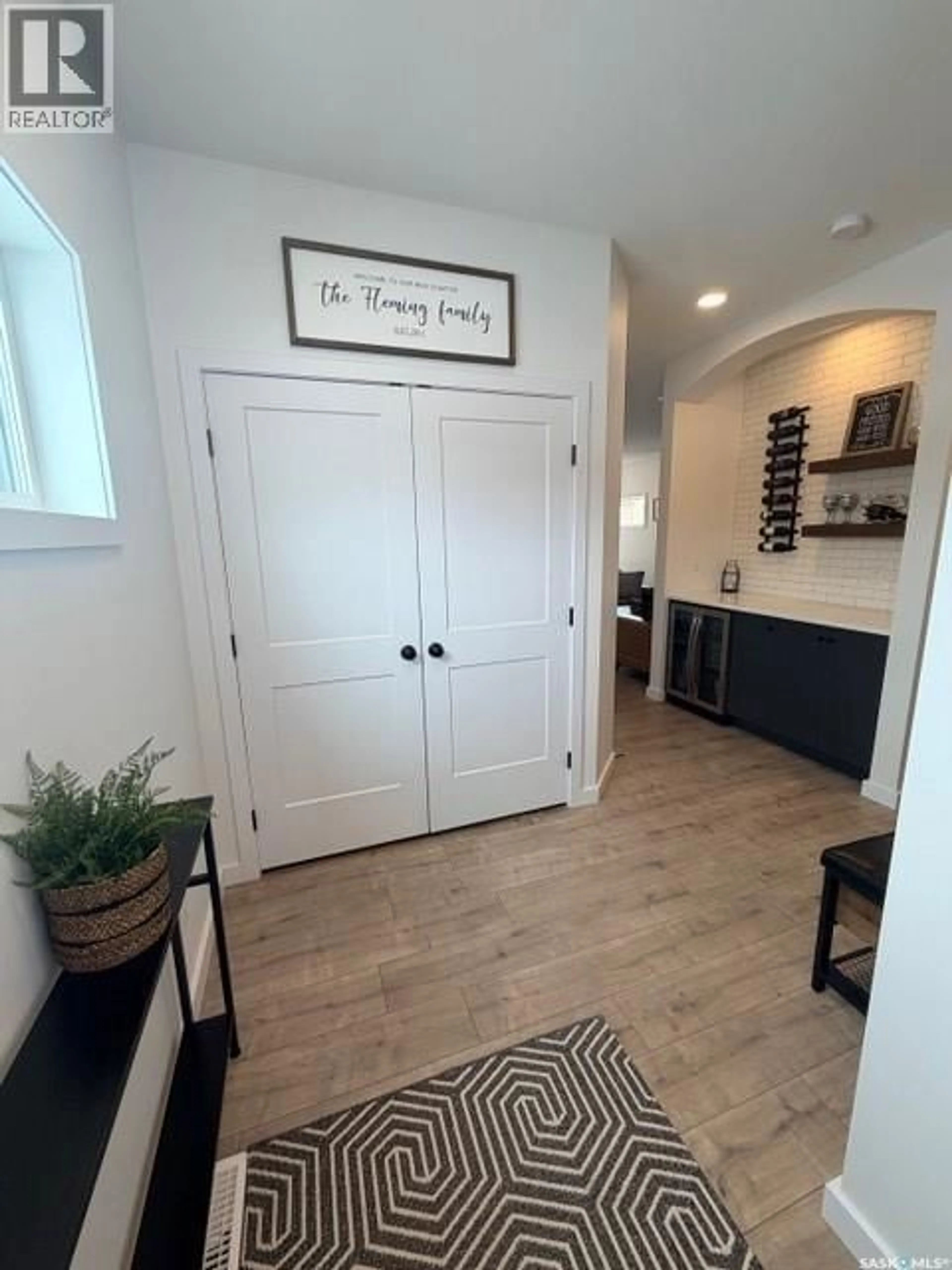 Indoor entryway for 351 ANISKOTAW BEND, Saskatoon Saskatchewan S7V1M1