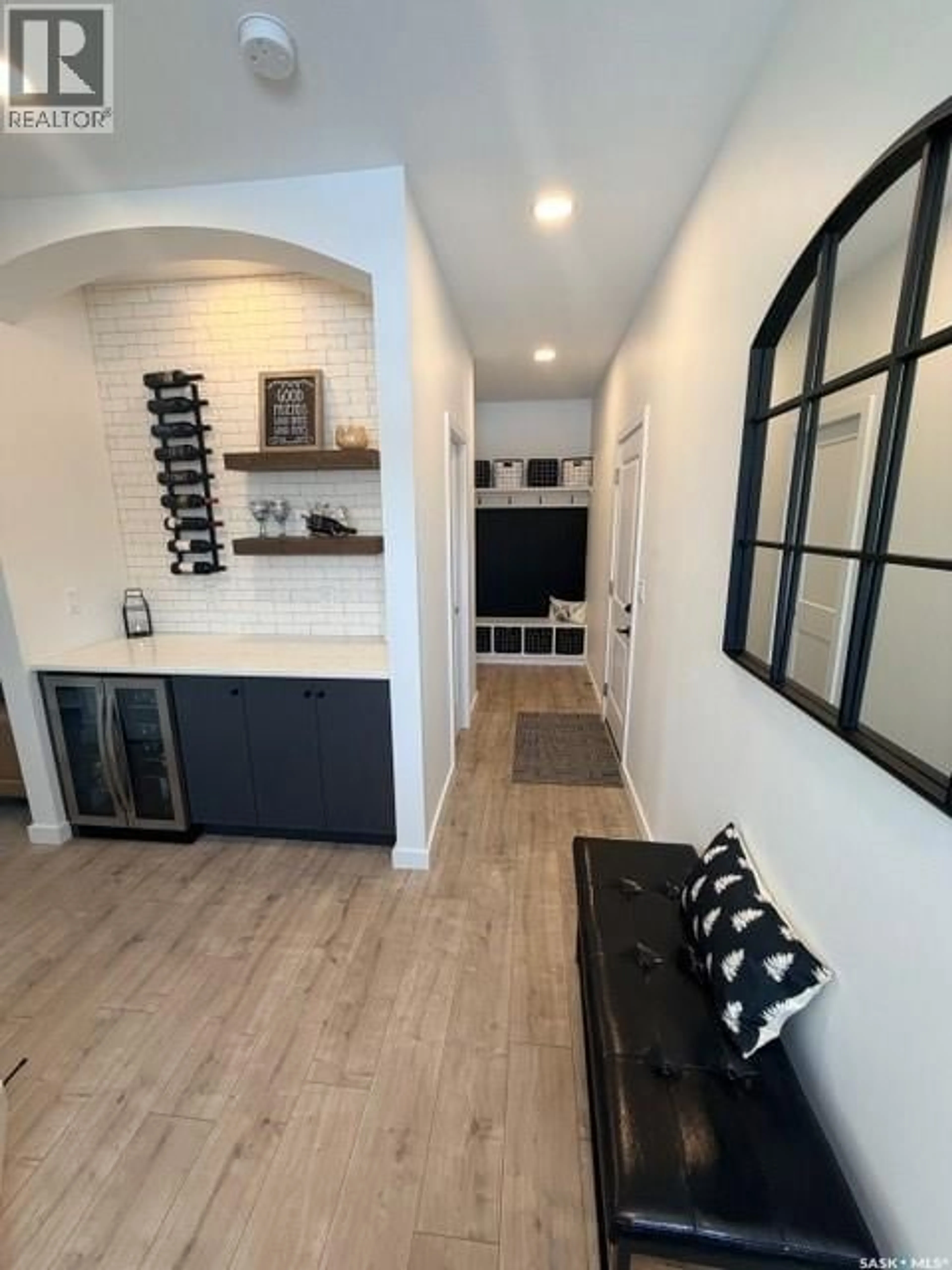 Indoor entryway for 351 ANISKOTAW BEND, Saskatoon Saskatchewan S7V1M1
