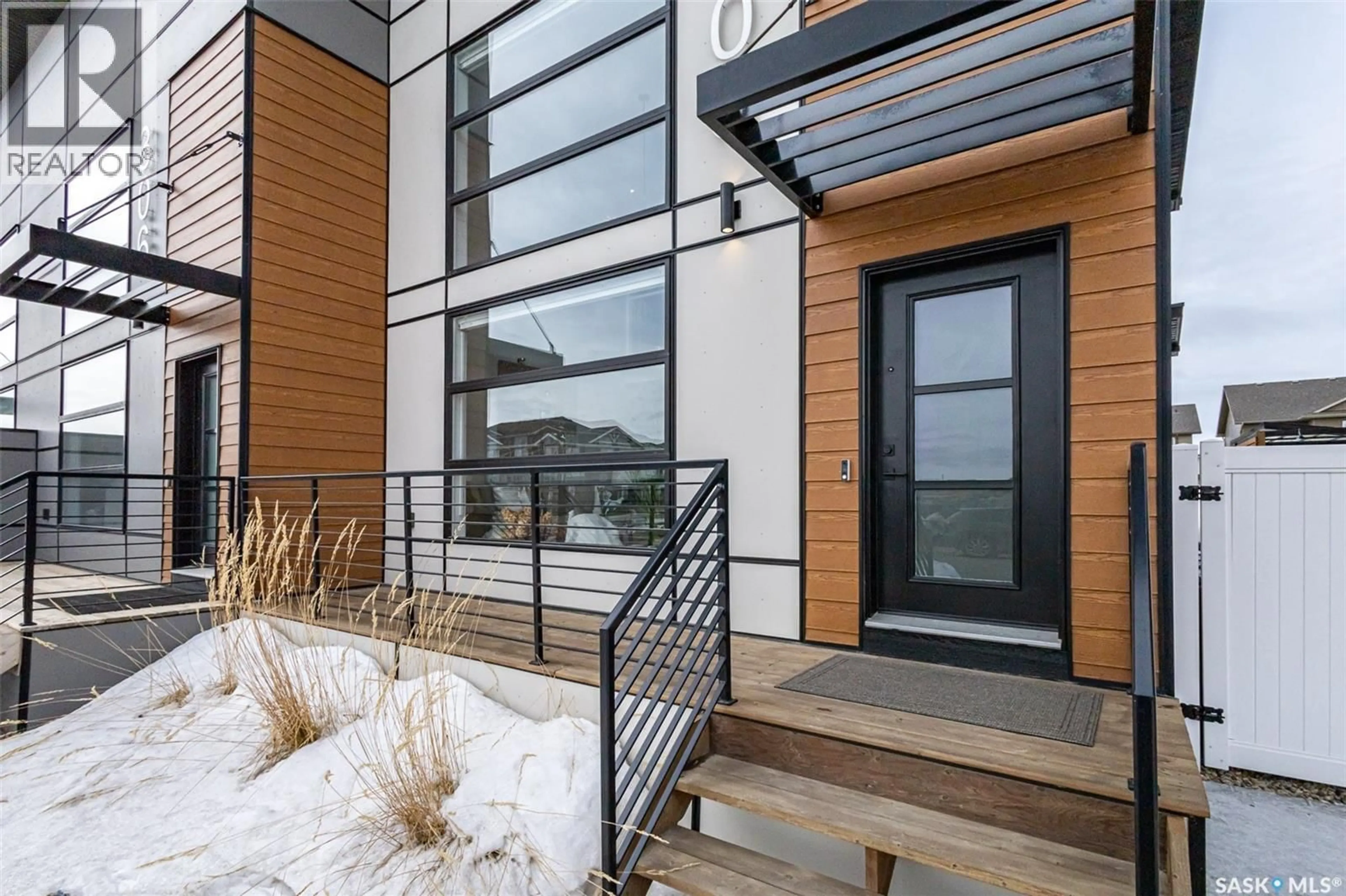 Unknown for 308 MCFAULL CRESCENT, Saskatoon Saskatchewan S7V0S5