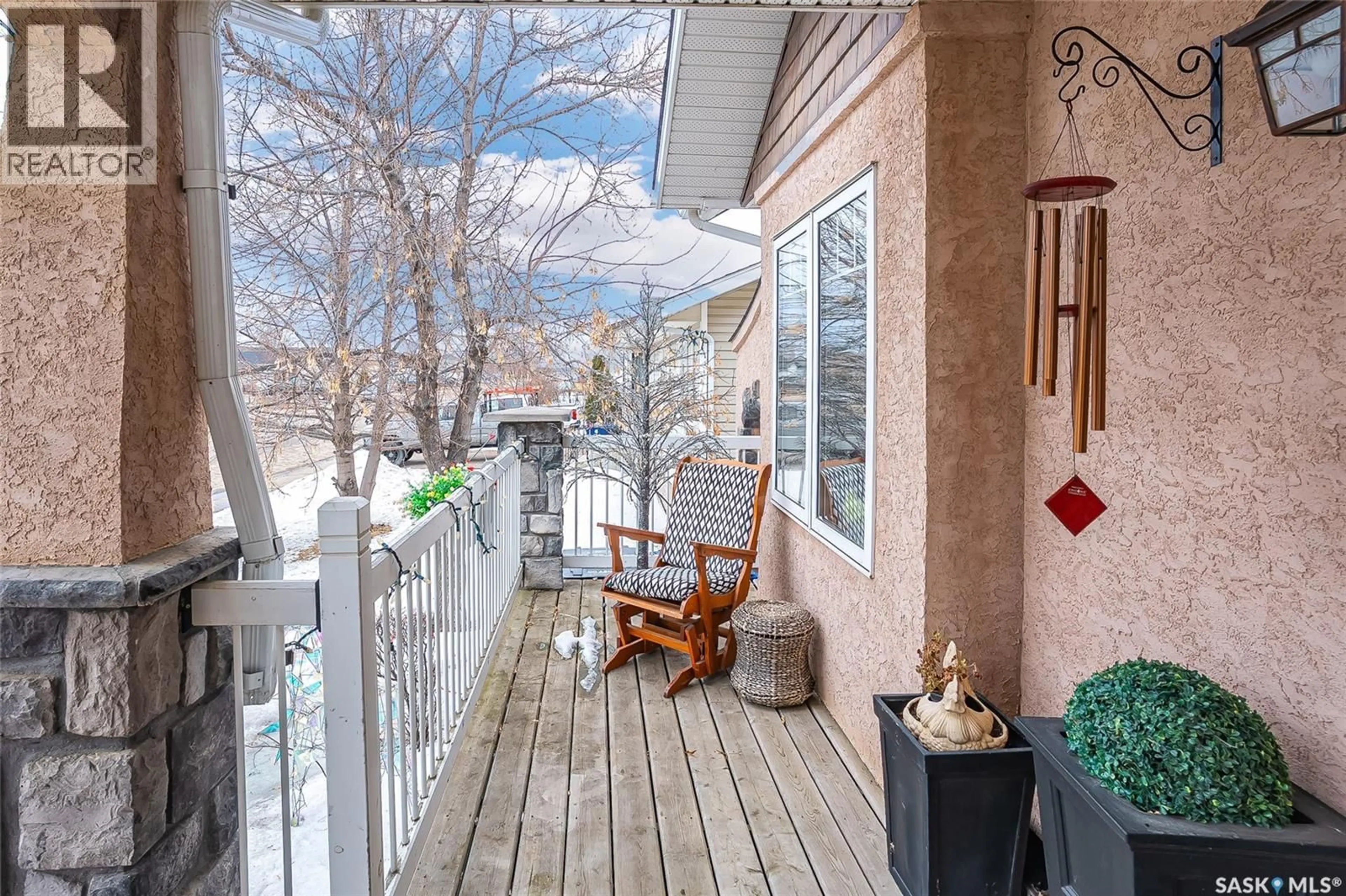 Patio, street for 608 3RD STREET, Martensville Saskatchewan S0K2T0
