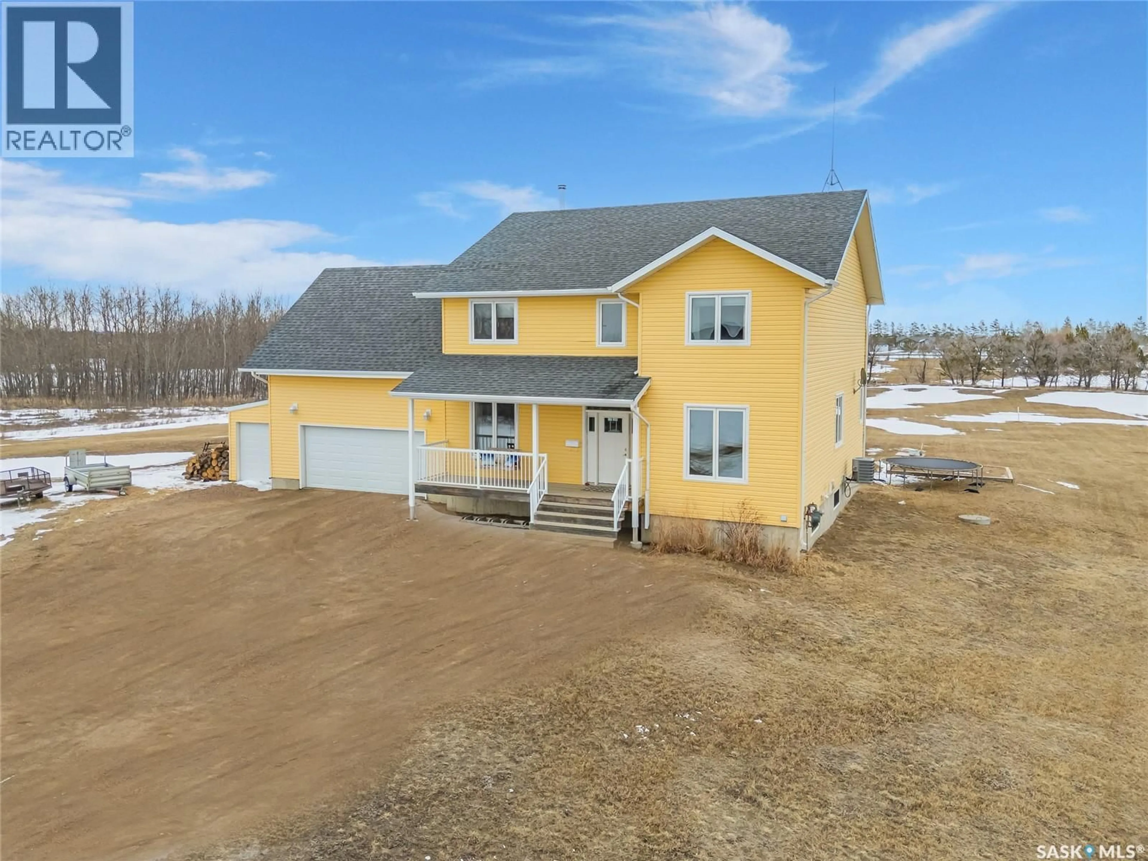 A pic from outside/outdoor area/front of a property/back of a property/a pic from drone, building for 7 SOUTH COUNTRY ROAD, Dundurn Rm No. 314 Saskatchewan S7C0B1