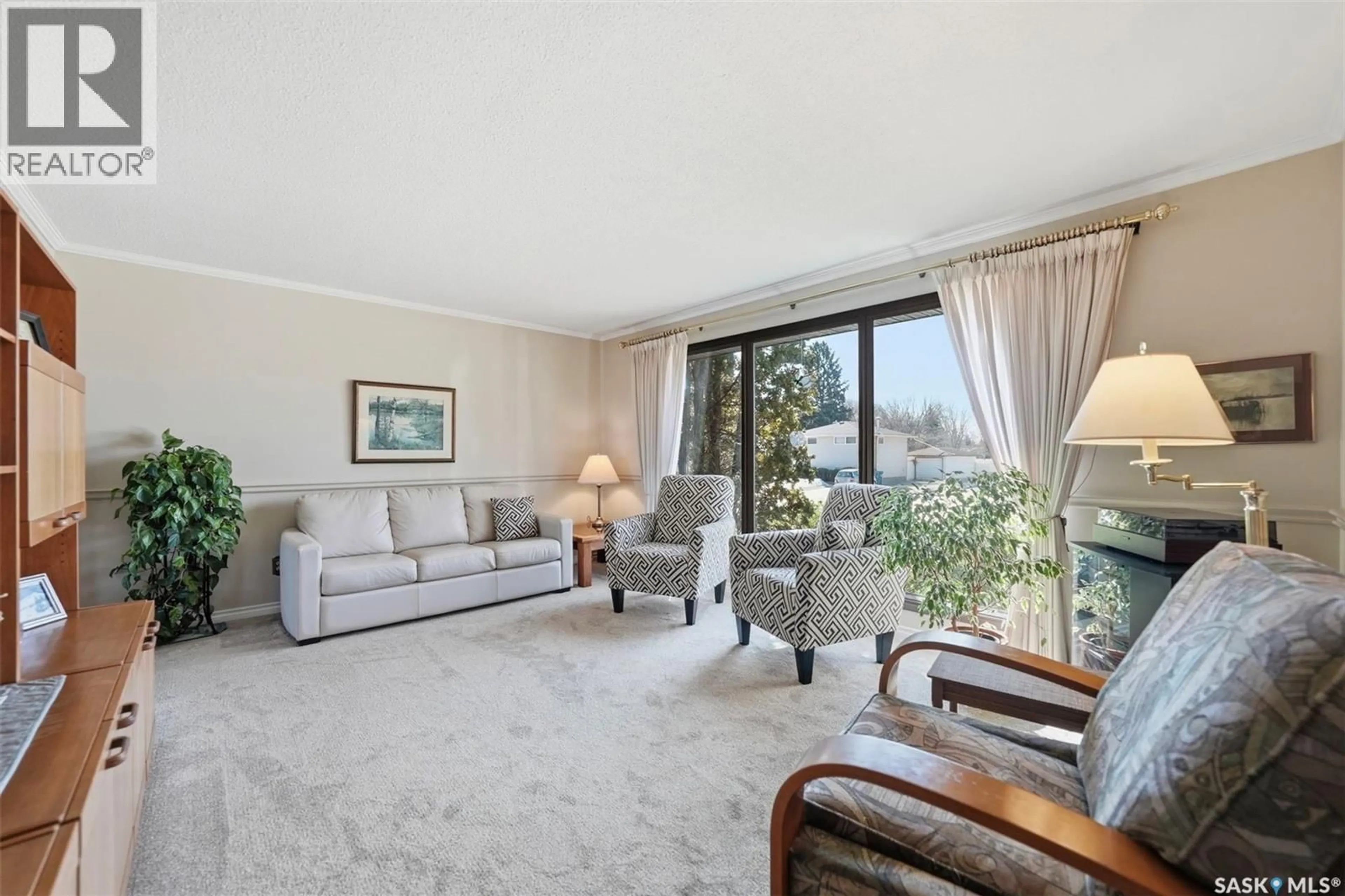 Living room with furniture, carpet floor for 74 HARVARD CRESCENT, Saskatoon Saskatchewan S7H3R1