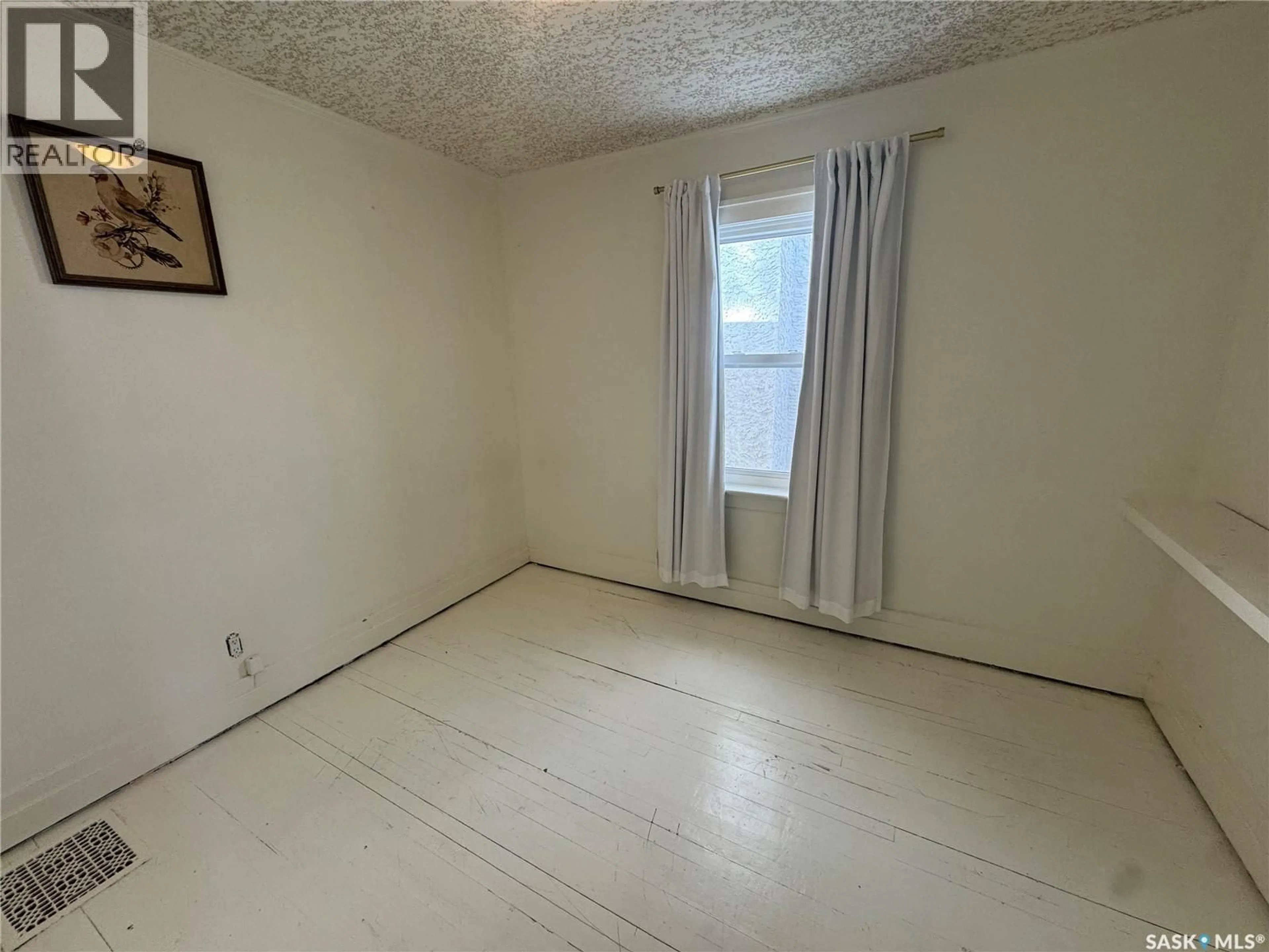 A pic of a room for 3027 ROBINSON STREET, Regina Saskatchewan S4S1V3