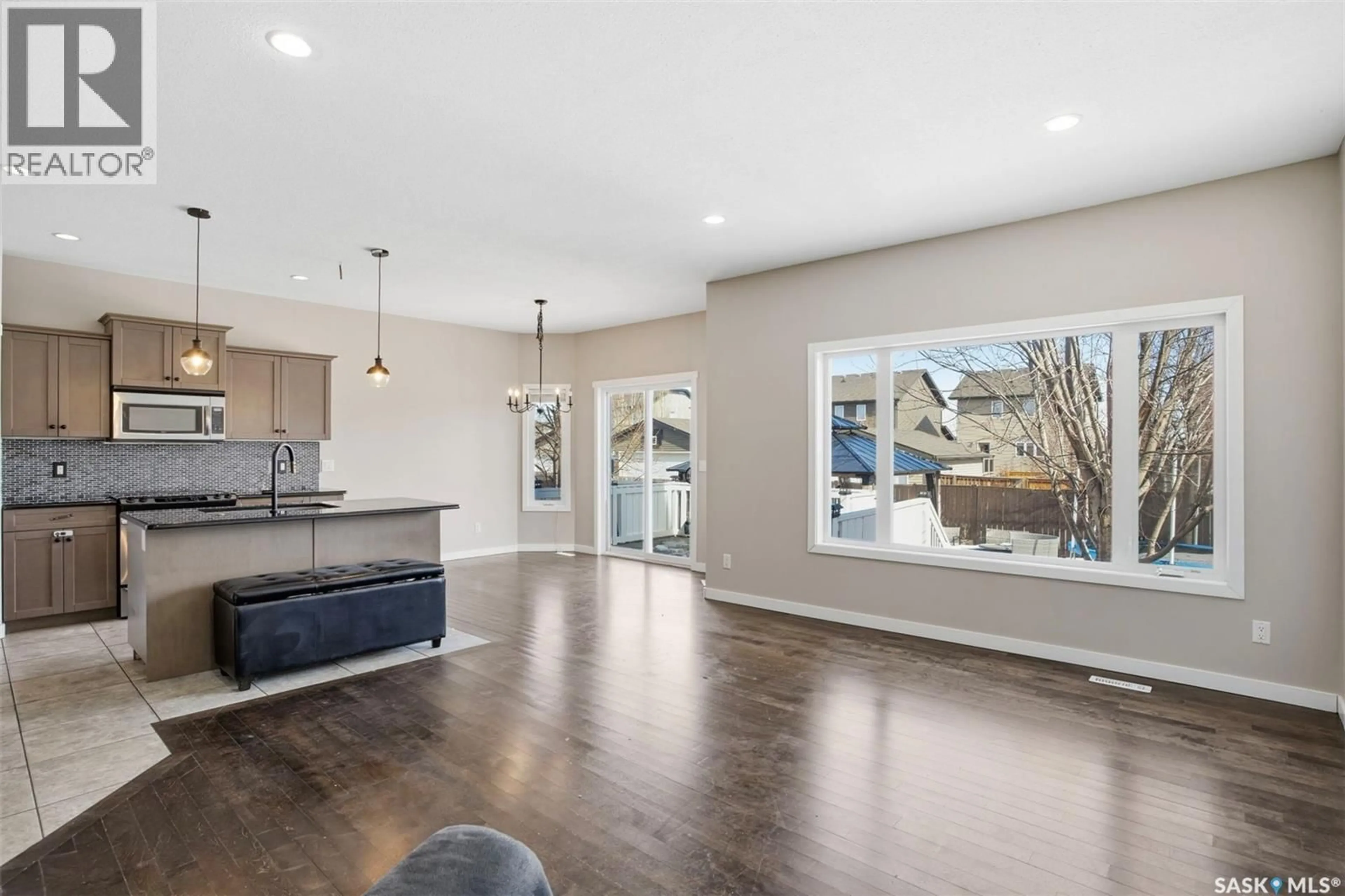 Open concept kitchen, unknown for 135 BRAINERD CRESCENT, Saskatoon Saskatchewan S7T0H2