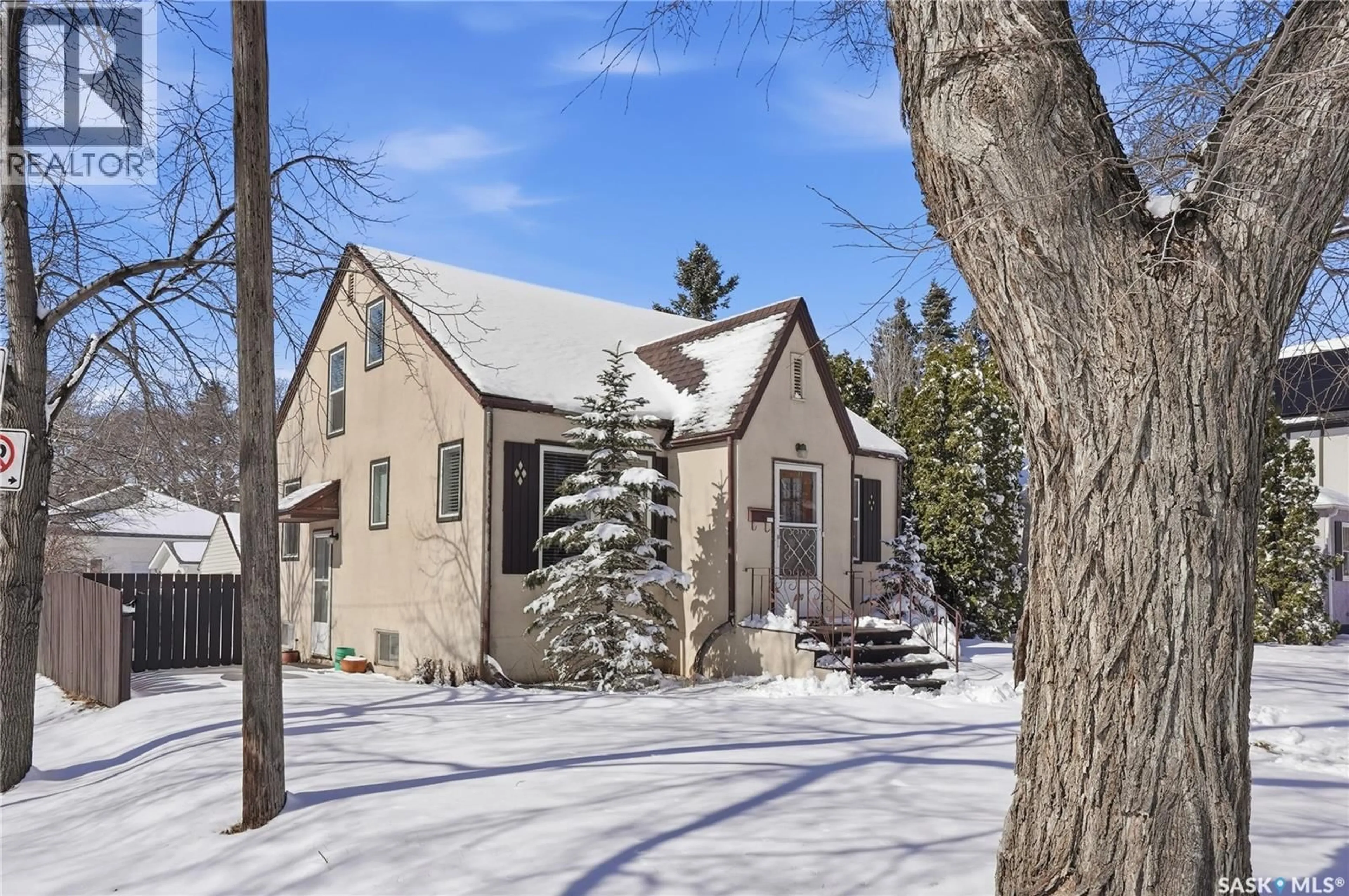 Unknown for 320 MCKINNON AVENUE, Saskatoon Saskatchewan S7N1J6