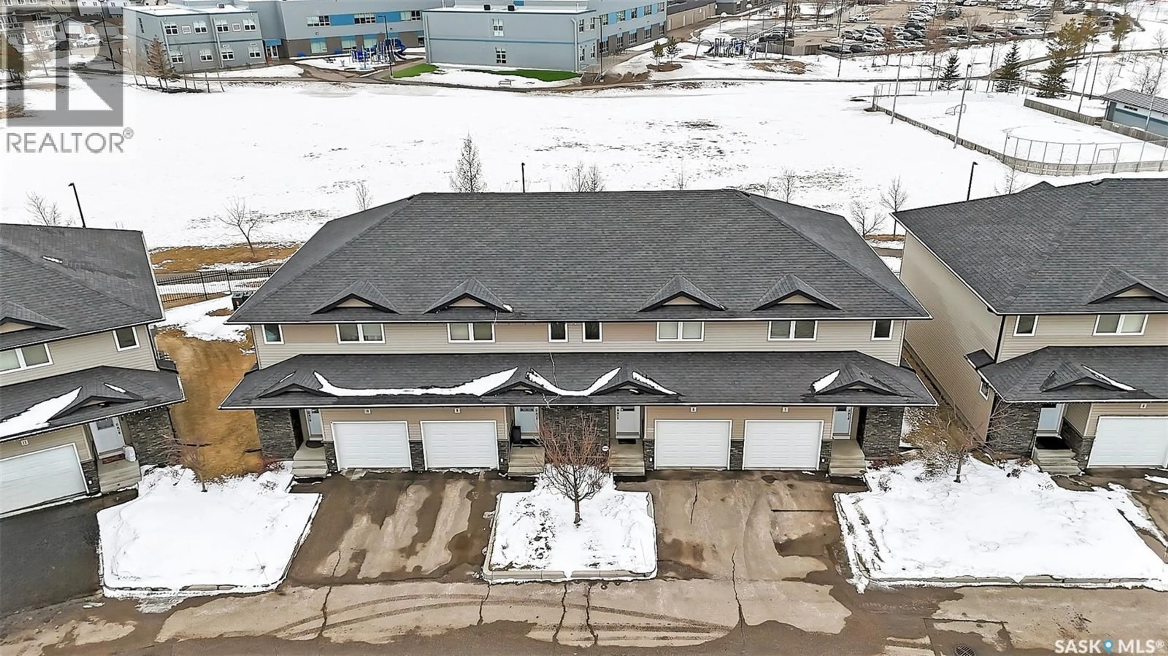 A pic from outside/outdoor area/front of a property/back of a property/a pic from drone, building for 9 DAWSON CRESCENT, Saskatoon Saskatchewan S7R0L6