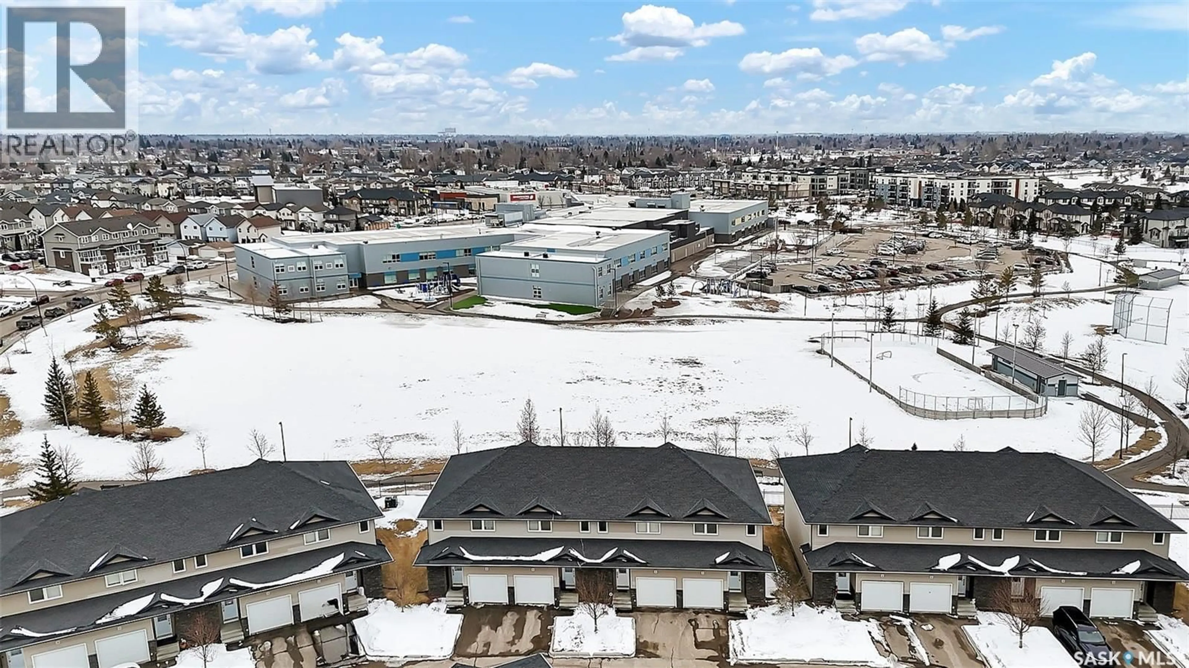 A pic from outside/outdoor area/front of a property/back of a property/a pic from drone, unknown for 9 DAWSON CRESCENT, Saskatoon Saskatchewan S7R0L6