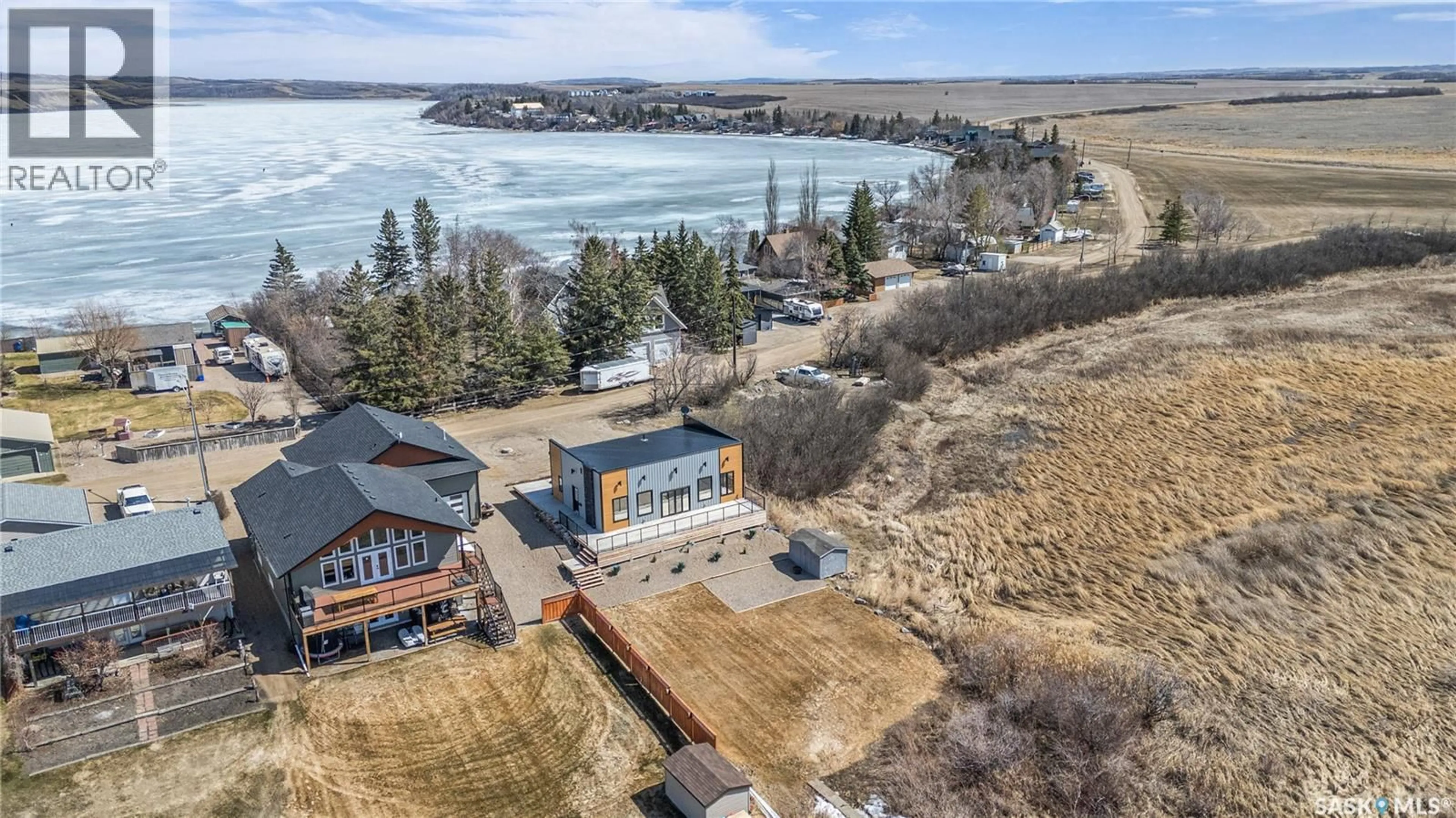 A pic from outside/outdoor area/front of a property/back of a property/a pic from drone, water/lake/river/ocean view for 45 FERRIE AVENUE, Meota Rm No.468 Saskatchewan S0M1X0