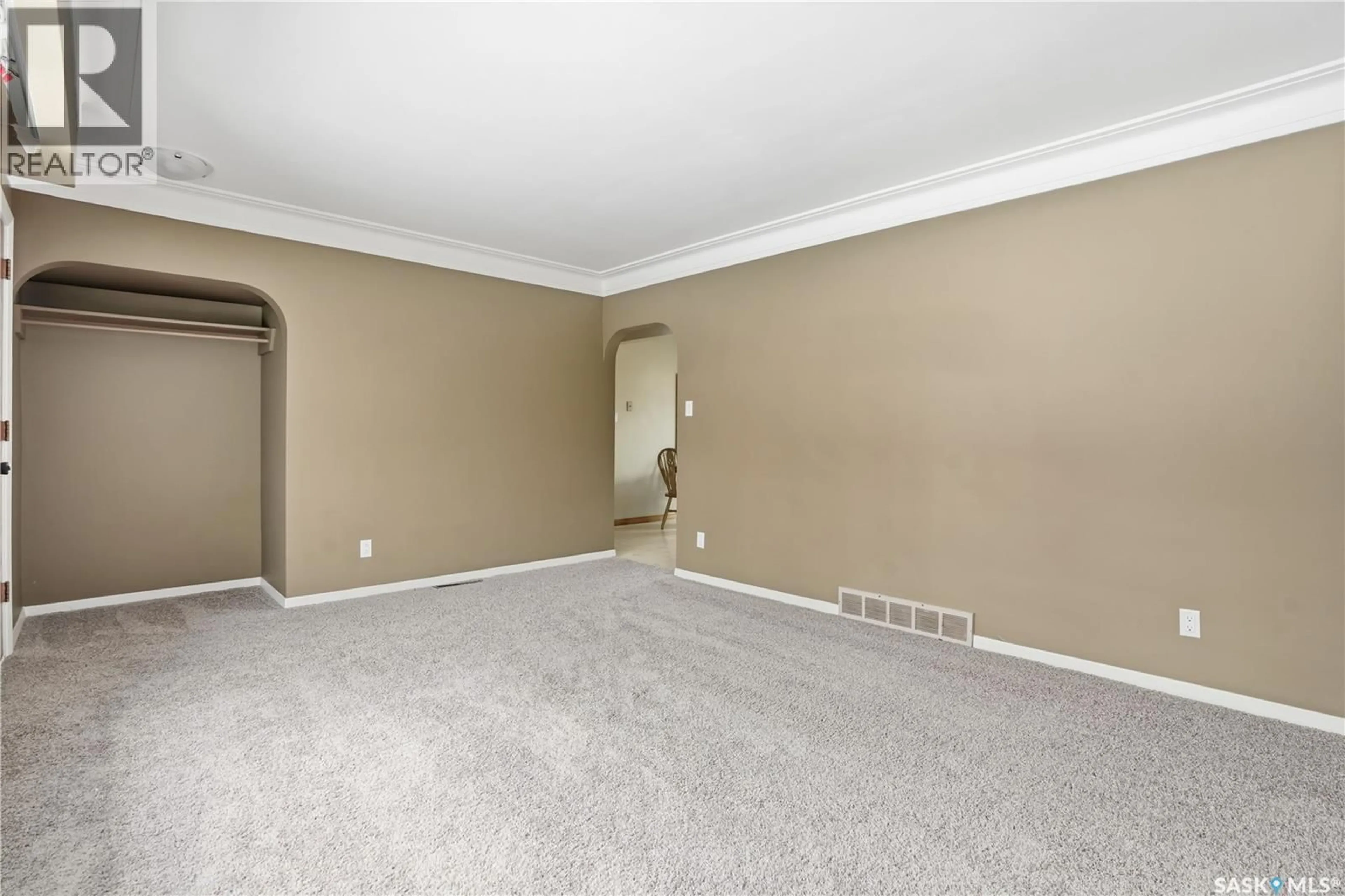 A pic of a room for 1317 6TH AVENUE, Moose Jaw Saskatchewan S6H4A9