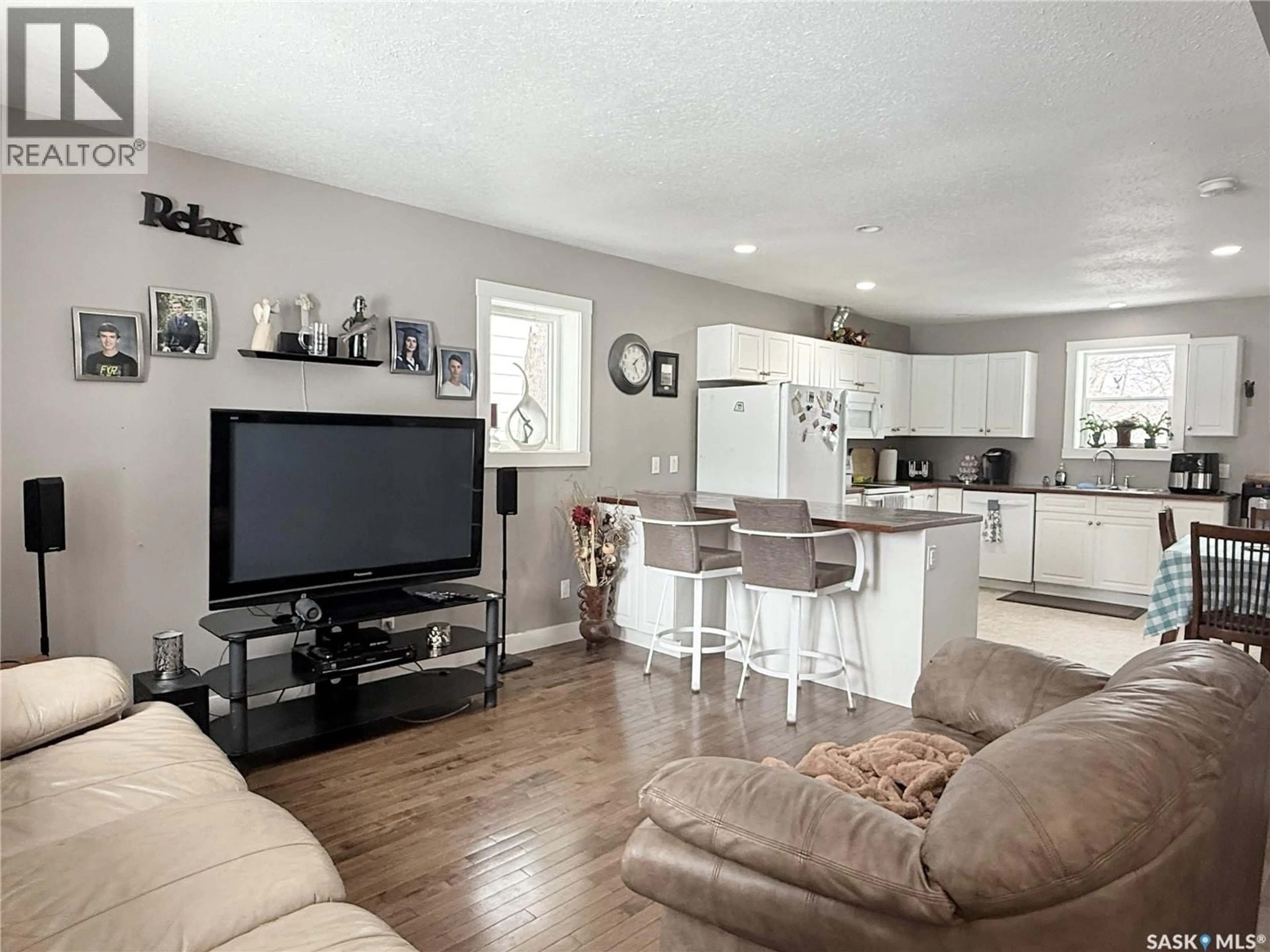 Open concept kitchen, unknown for 326 5TH AVENUE, Melville Saskatchewan S0A2P0