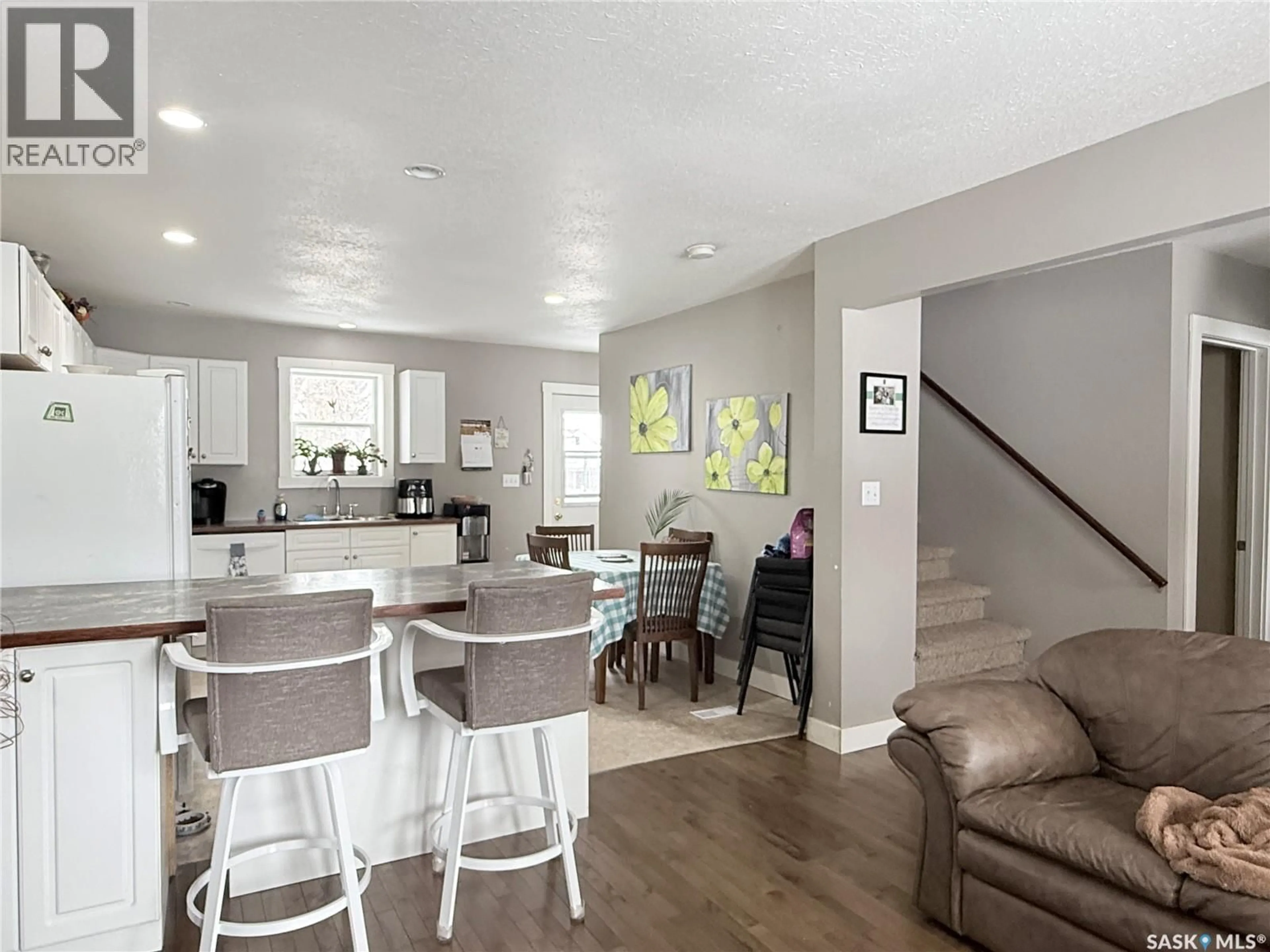 Open concept kitchen, unknown for 326 5TH AVENUE, Melville Saskatchewan S0A2P0