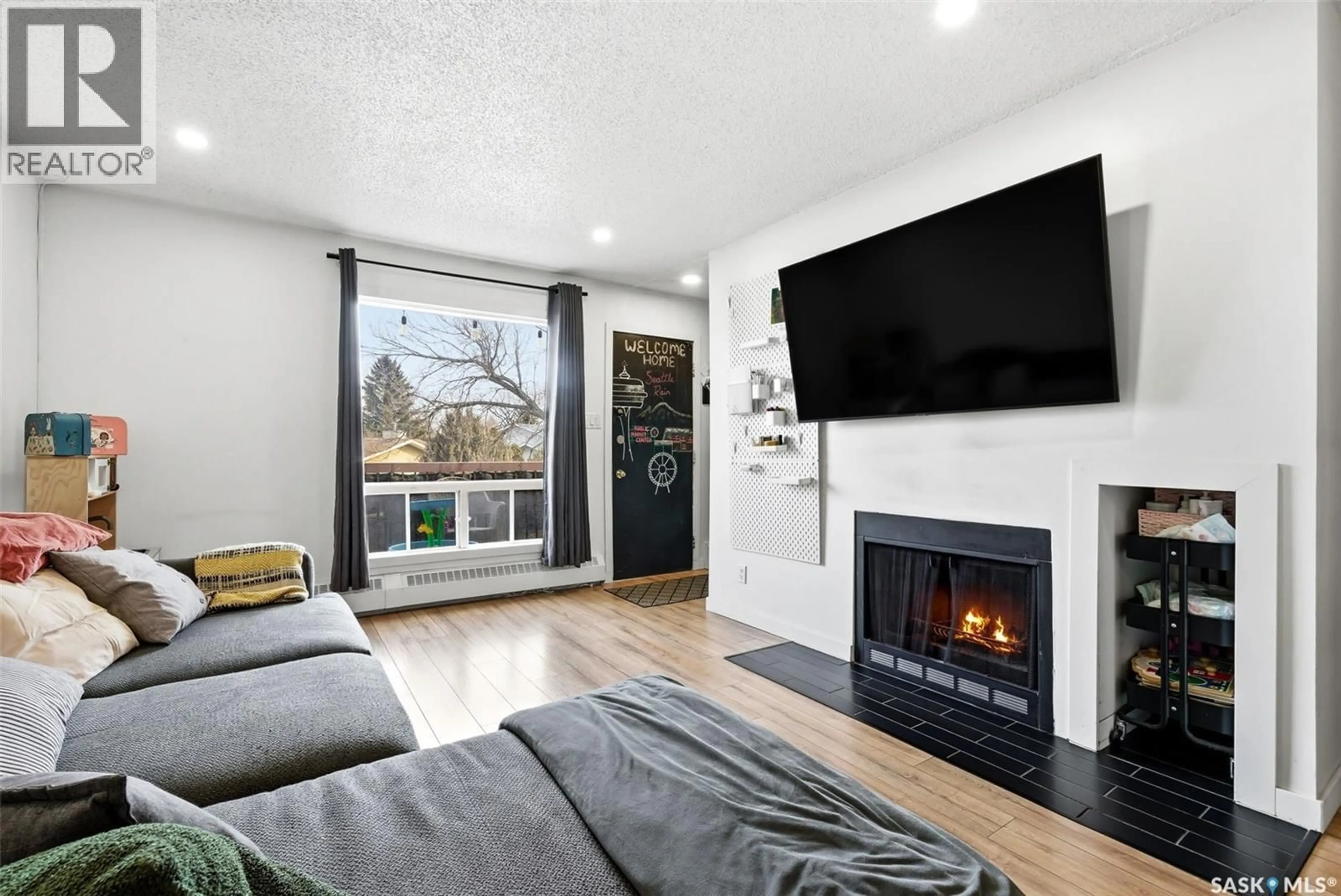 Living room with furniture, unknown for 67 - 208 RODENBUSH DRIVE, Regina Saskatchewan S4R8C7