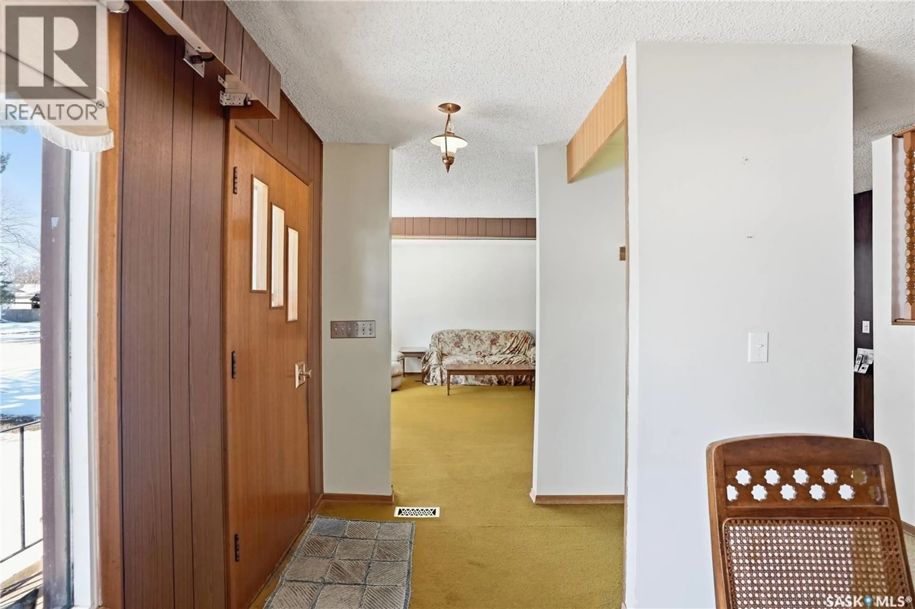 Indoor foyer for 307 MAIN STREET, Delisle Saskatchewan S0L0P0