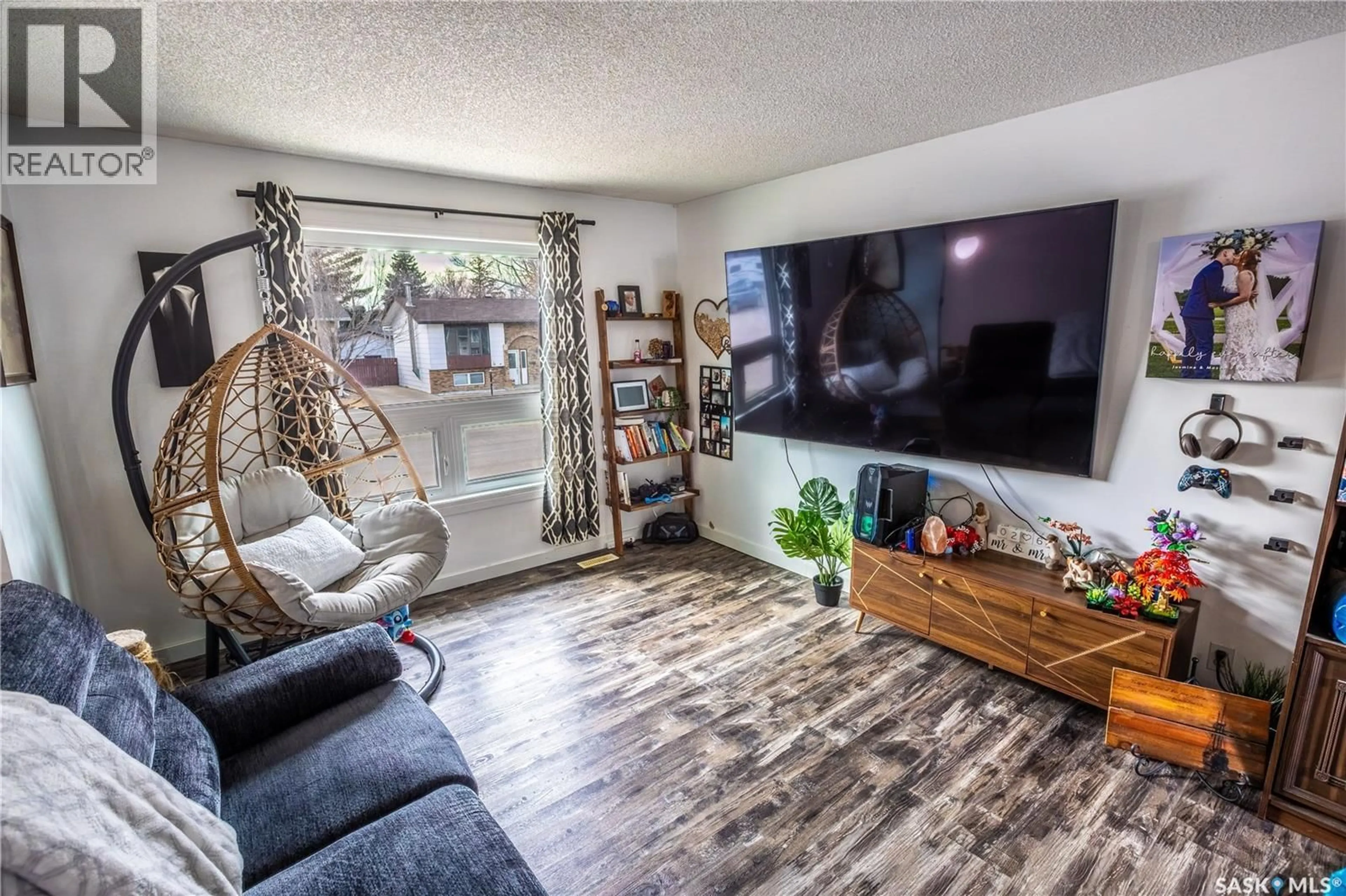 Living room with furniture, unknown for 1374 MANITOU CRESCENT, Moose Jaw Saskatchewan S6H7C5