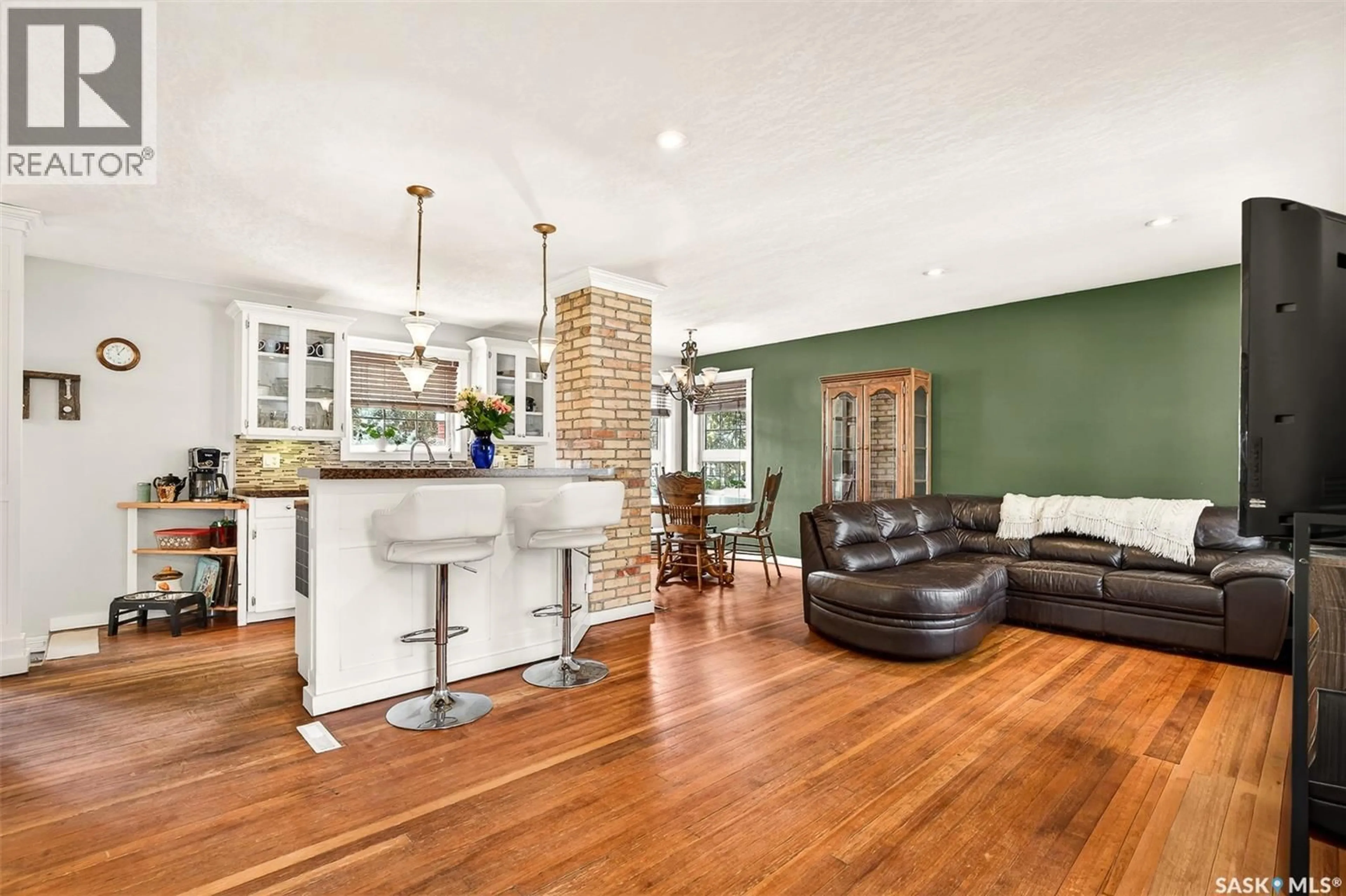 Open concept kitchen, unknown for 1108 GRAFTON AVENUE, Moose Jaw Saskatchewan S6H3S5