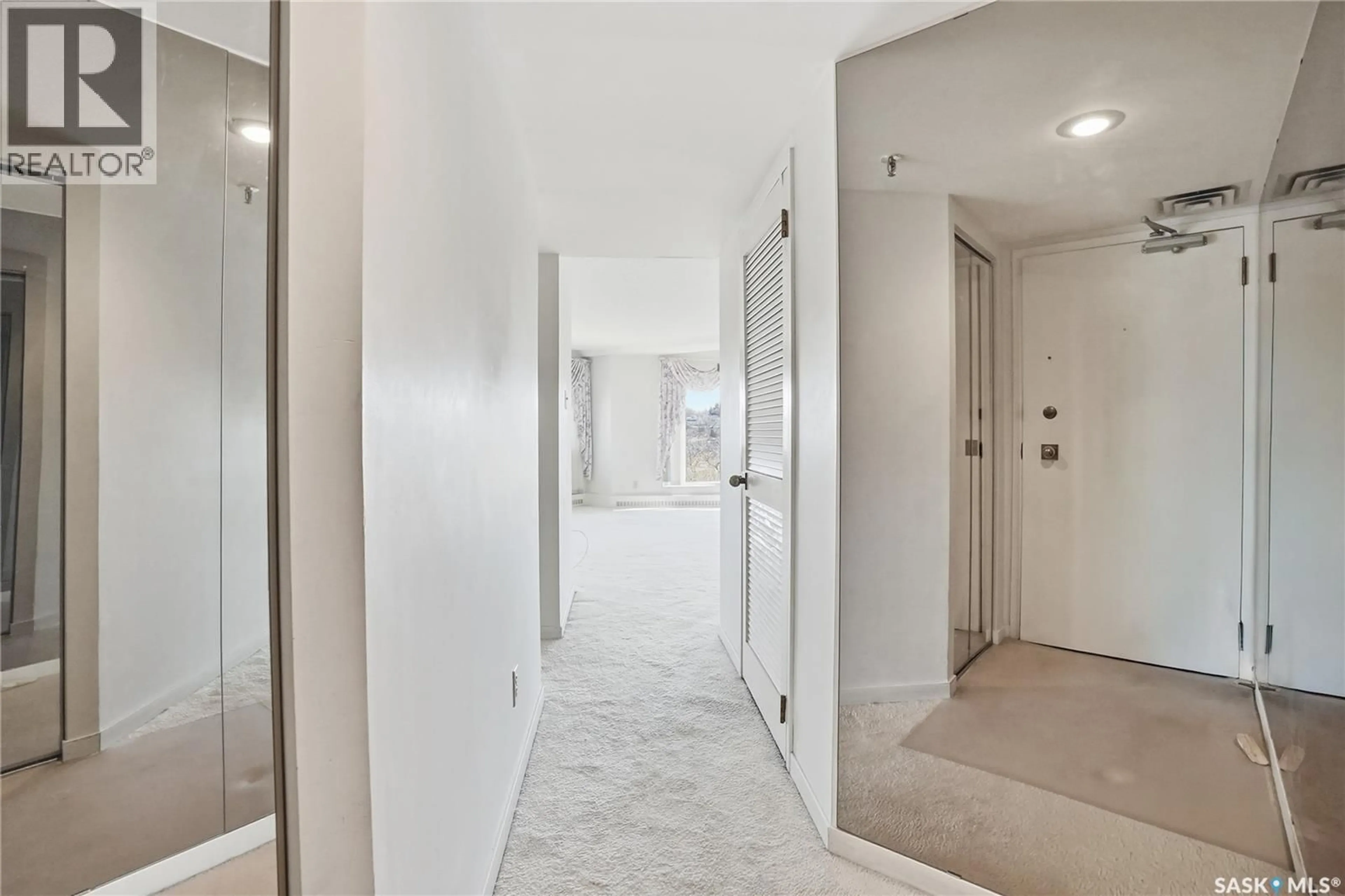 Indoor foyer for E - 540 424 SPADINA CRESCENT, Saskatoon Saskatchewan S7K6X7