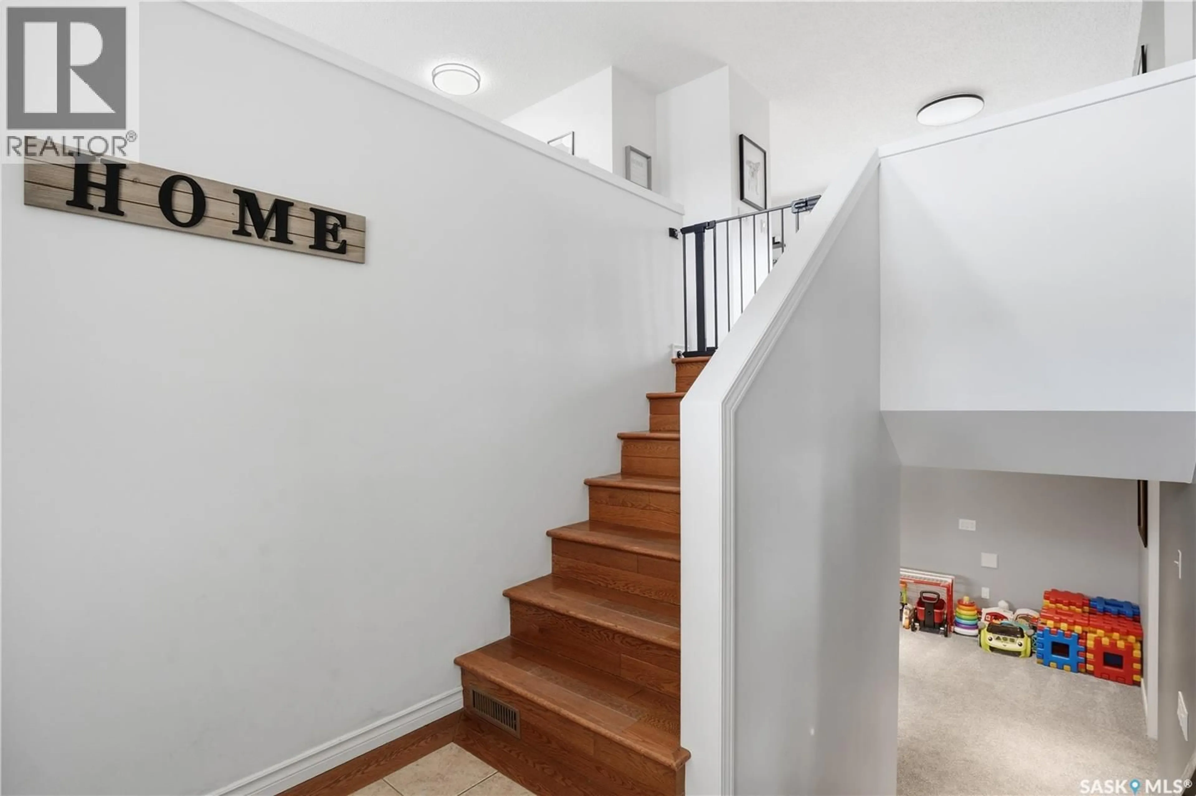 Unknown for 6719 MAPLECREST PLACE, Regina Saskatchewan S4X3Z1