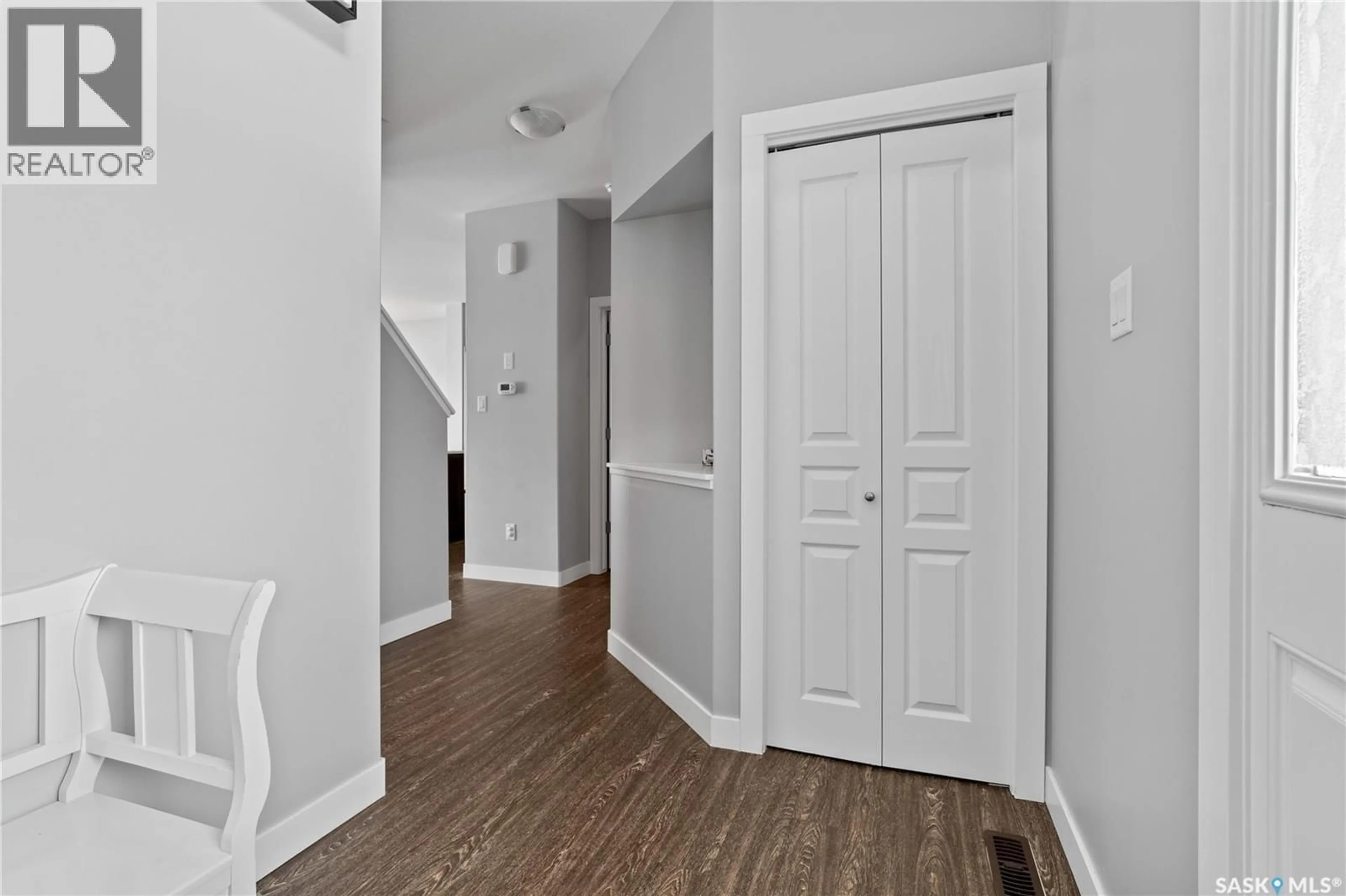 Indoor entryway for E - 4810 GREEN BROOKS WAY, Regina Saskatchewan S4V3K6