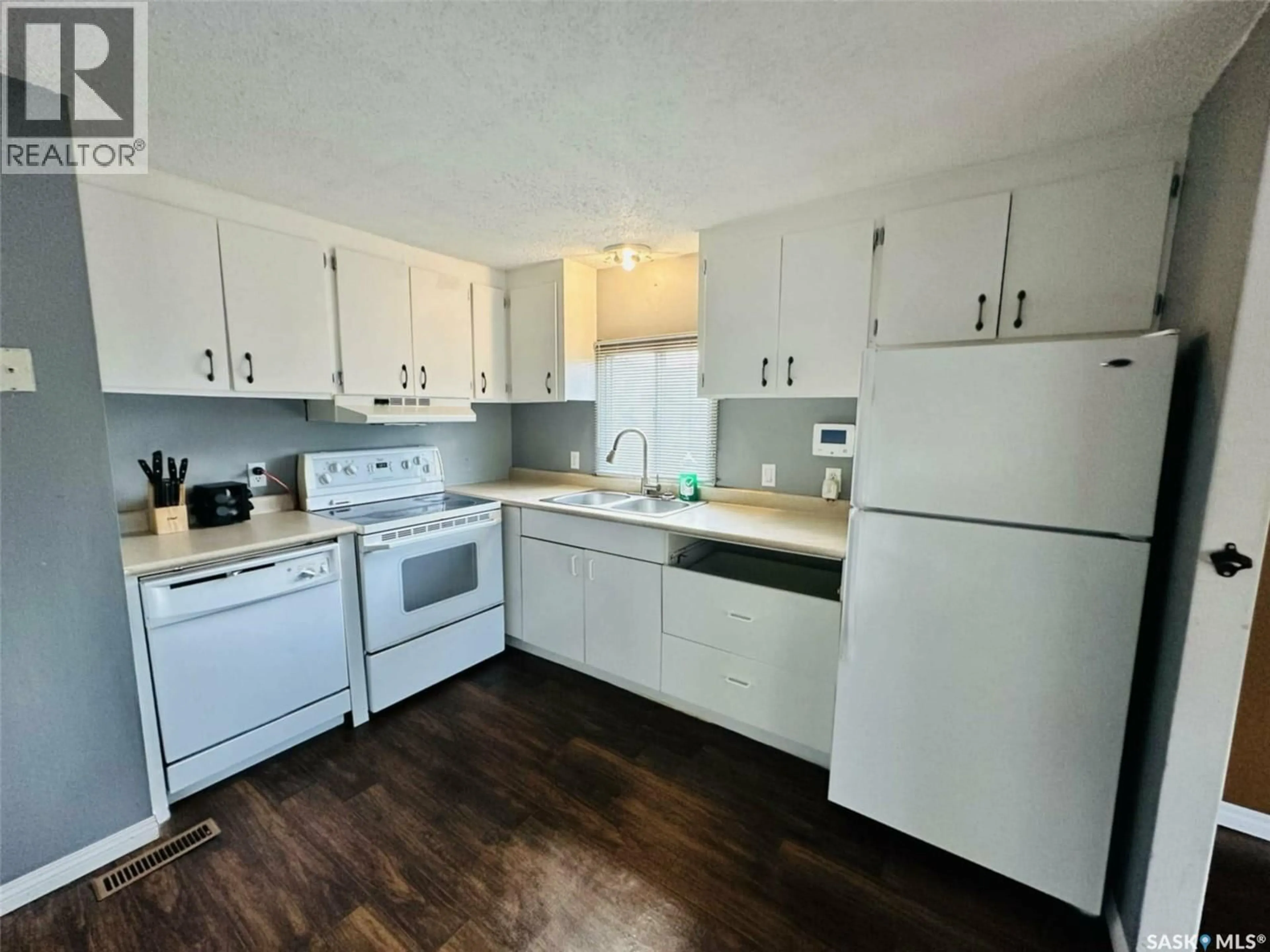 Standard kitchen, unknown for 1127 DALBY CRESCENT, La Ronge Saskatchewan S0J1L0