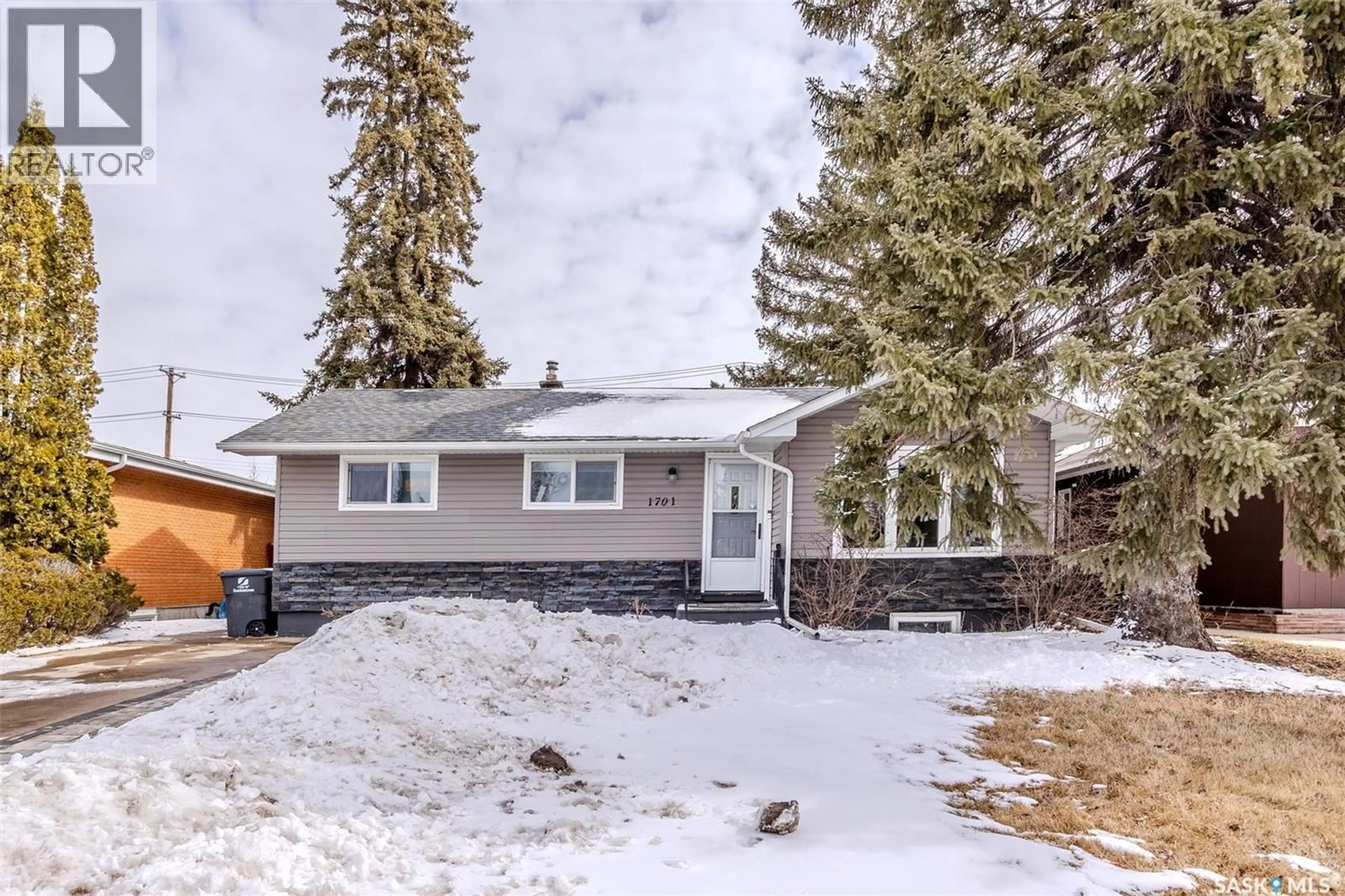 Unknown for S - 1701 PRESTON AVENUE, Saskatoon Saskatchewan S7H2V7