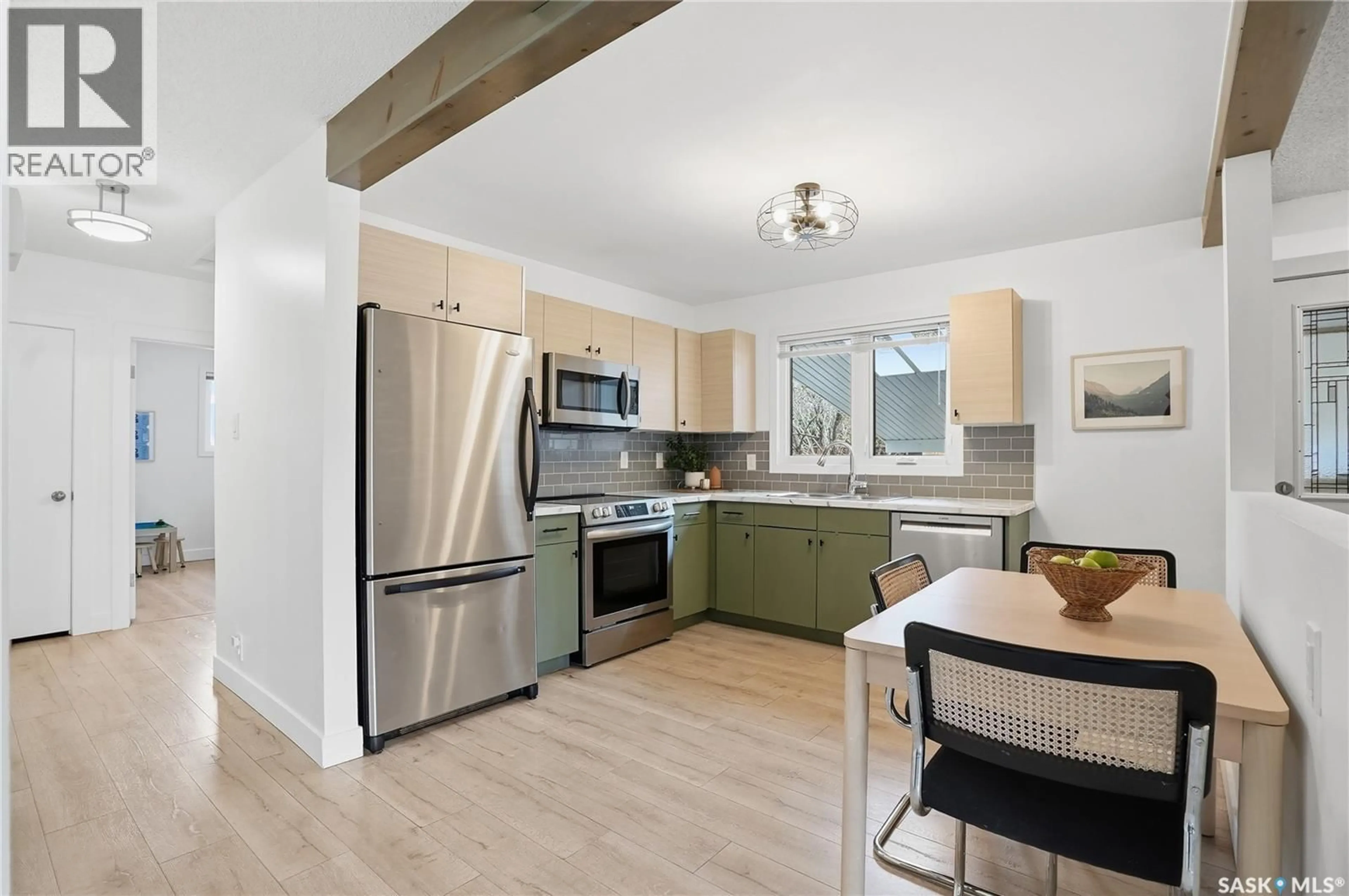 Open concept kitchen, unknown for 48 BELL CRESCENT, Saskatoon Saskatchewan S7J2W3