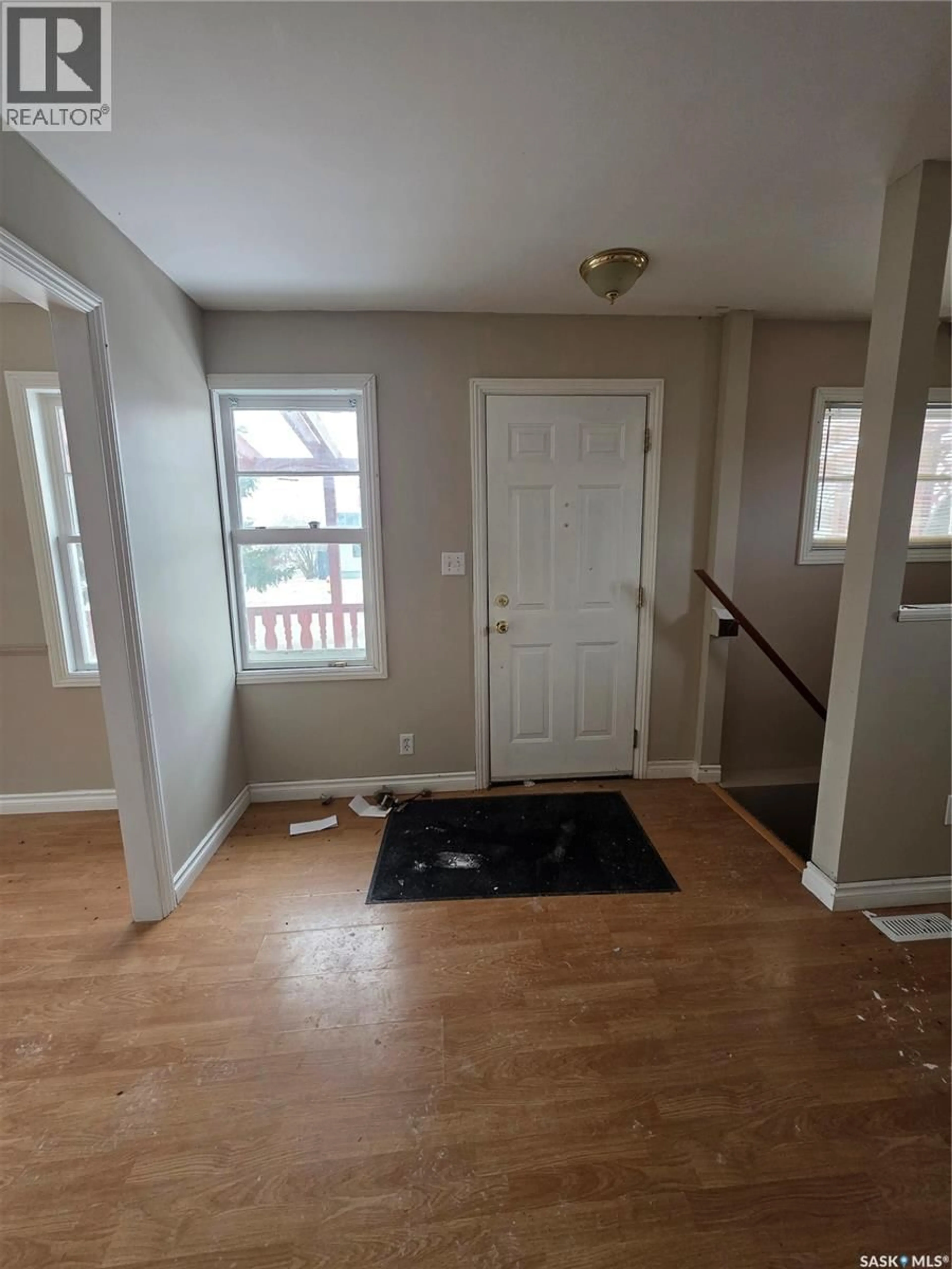 Indoor entryway for 801 EVA STREET, Estevan Saskatchewan S4A1P2