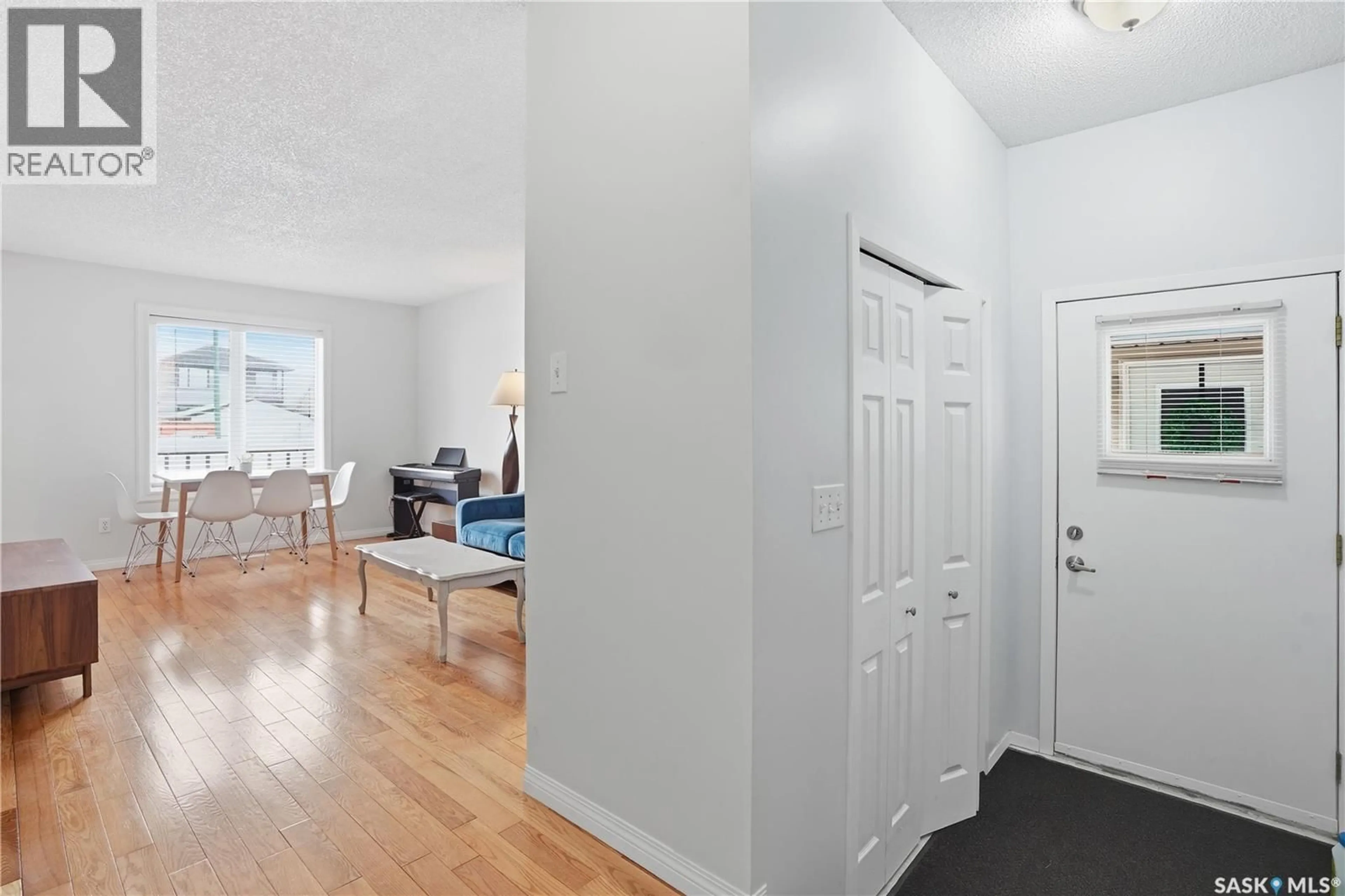 Indoor entryway for 3860 7TH AVENUE, Regina Saskatchewan S4N7K8