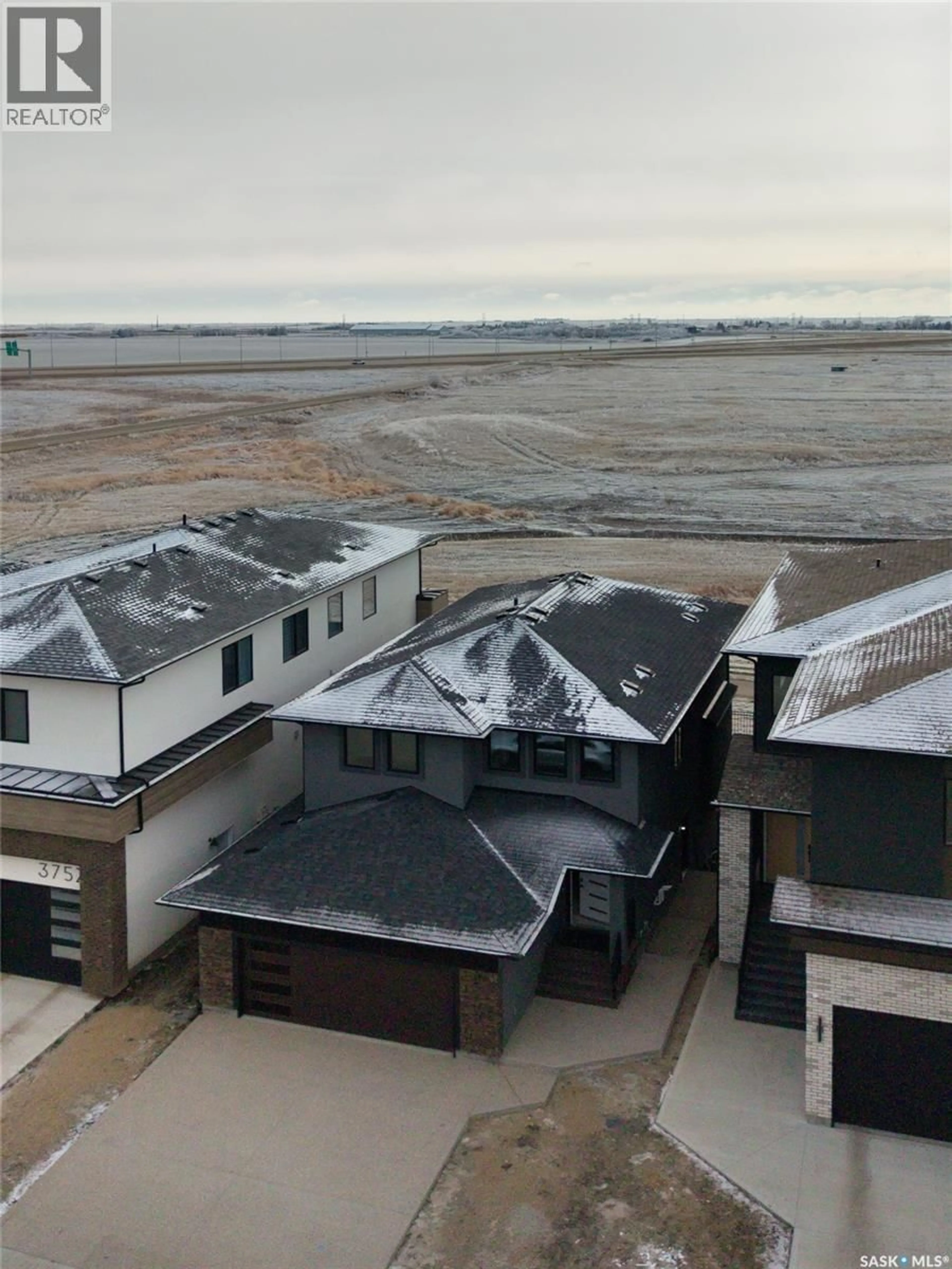 A pic from outside/outdoor area/front of a property/back of a property/a pic from drone, unknown for 3748 GEE CRESCENT, Regina Saskatchewan S4V3P1