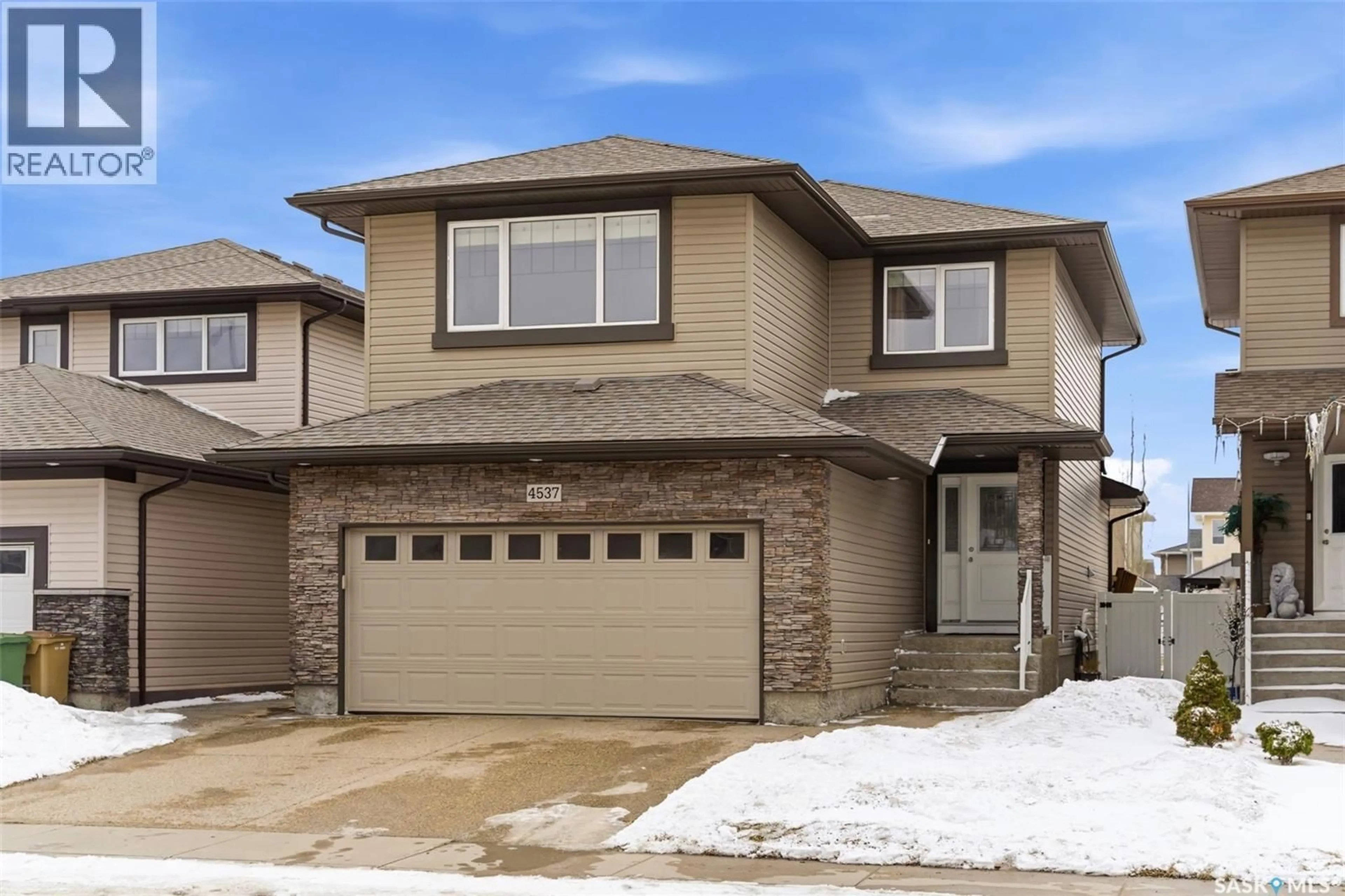 Home with vinyl exterior material, street for 4537 PADWICK ROAD, Regina Saskatchewan S4W0C2