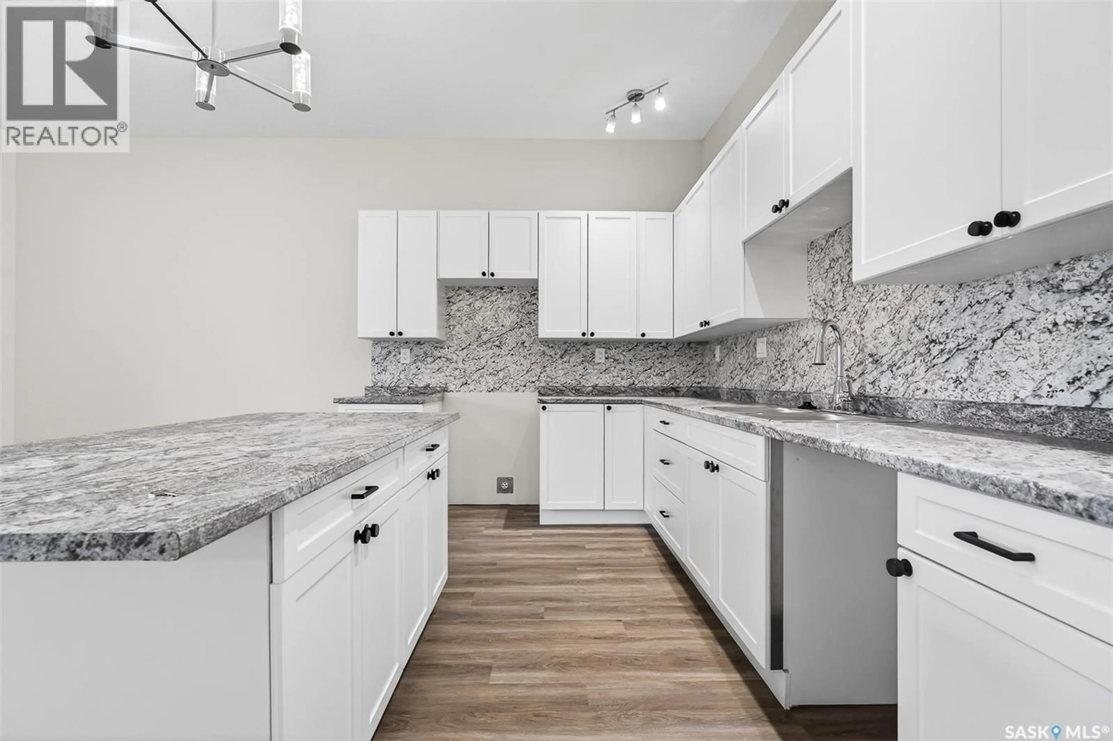 Unknown for 933 STADACONA STREET, Moose Jaw Saskatchewan S6H0K7