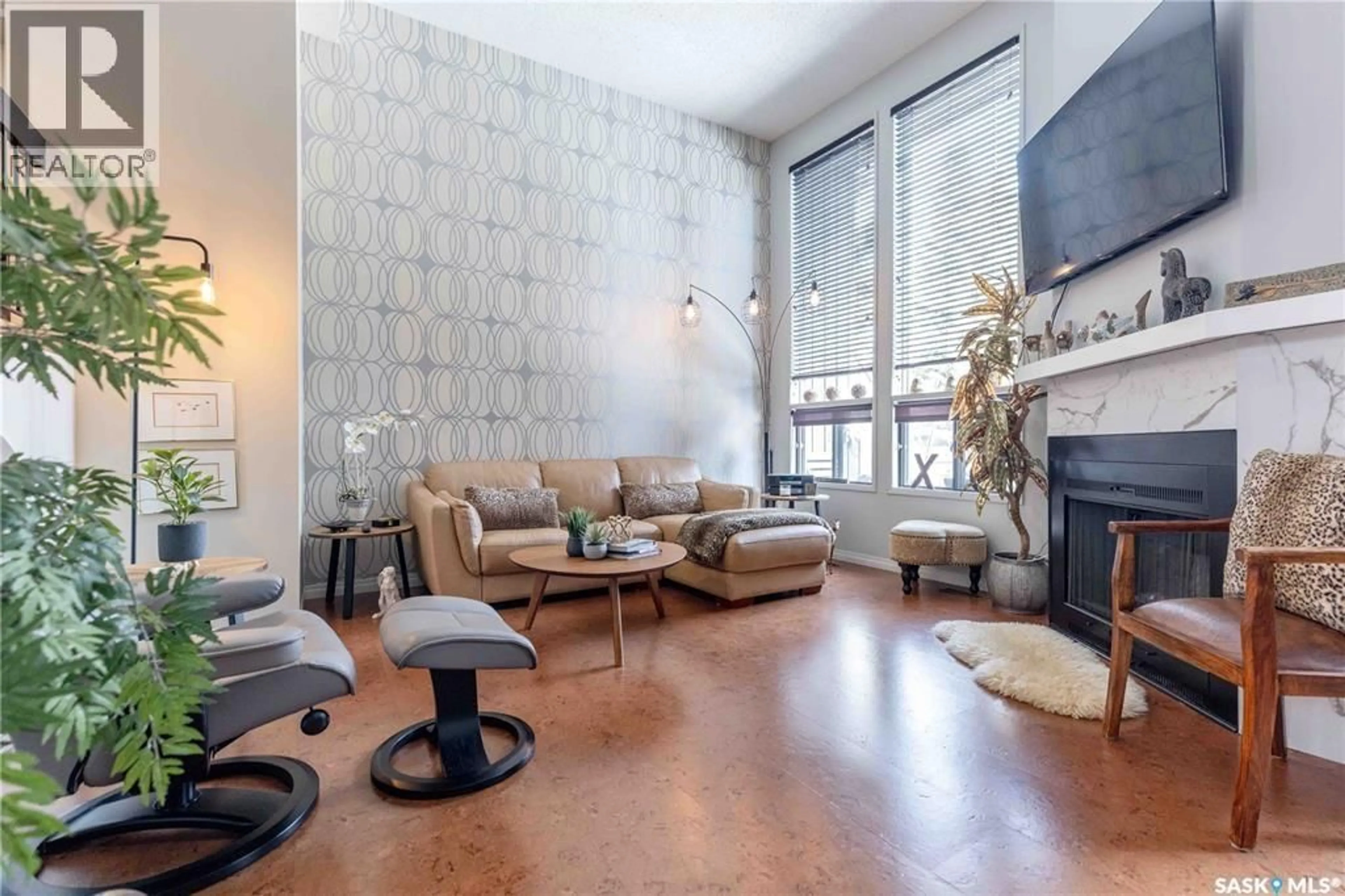 Living room with furniture, unknown for 455 - 52 PINEHOUSE DRIVE, Saskatoon Saskatchewan S7K5X1