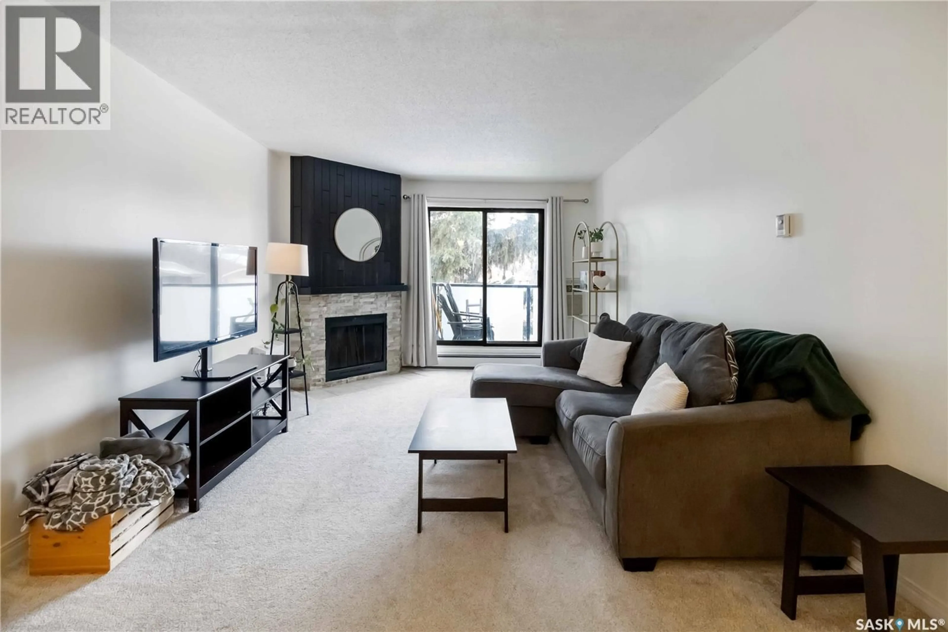 Living room with furniture, unknown for 415 - 305 TAIT COURT, Saskatoon Saskatchewan S7H5L3