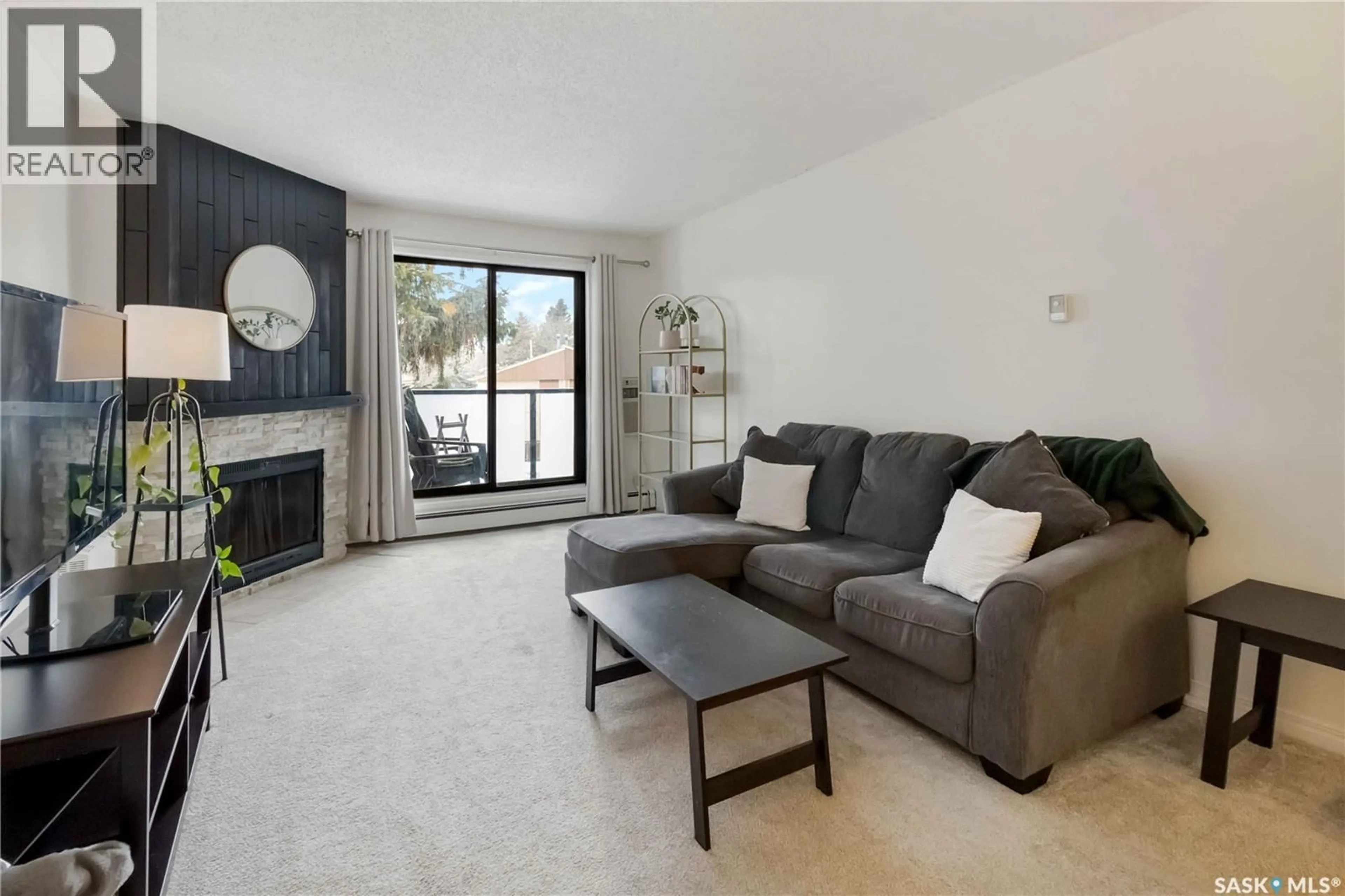 Living room with furniture, unknown for 415 - 305 TAIT COURT, Saskatoon Saskatchewan S7H5L3