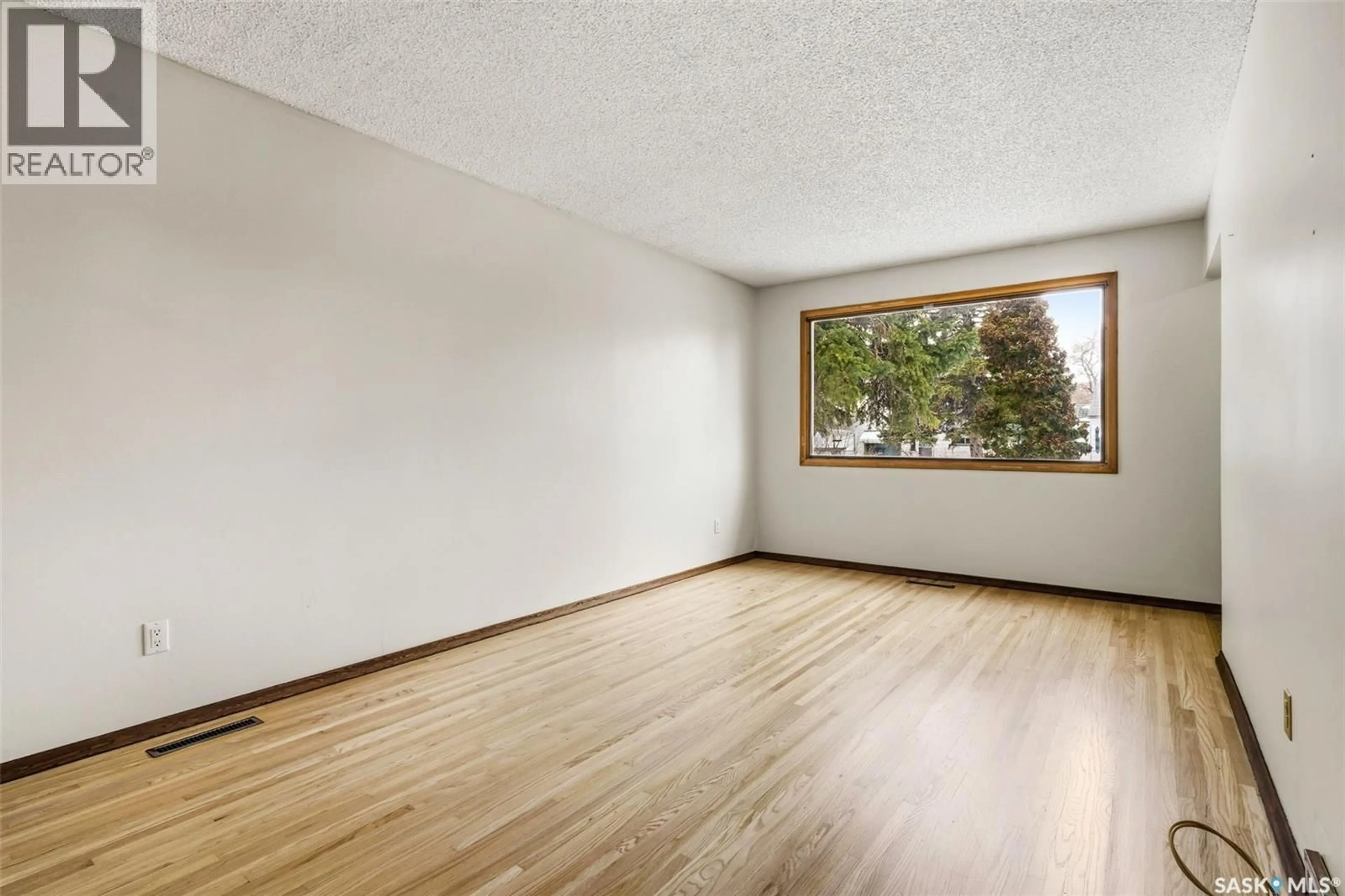 A pic of a room for 2145 LINDSAY STREET, Regina Saskatchewan S4N3C1